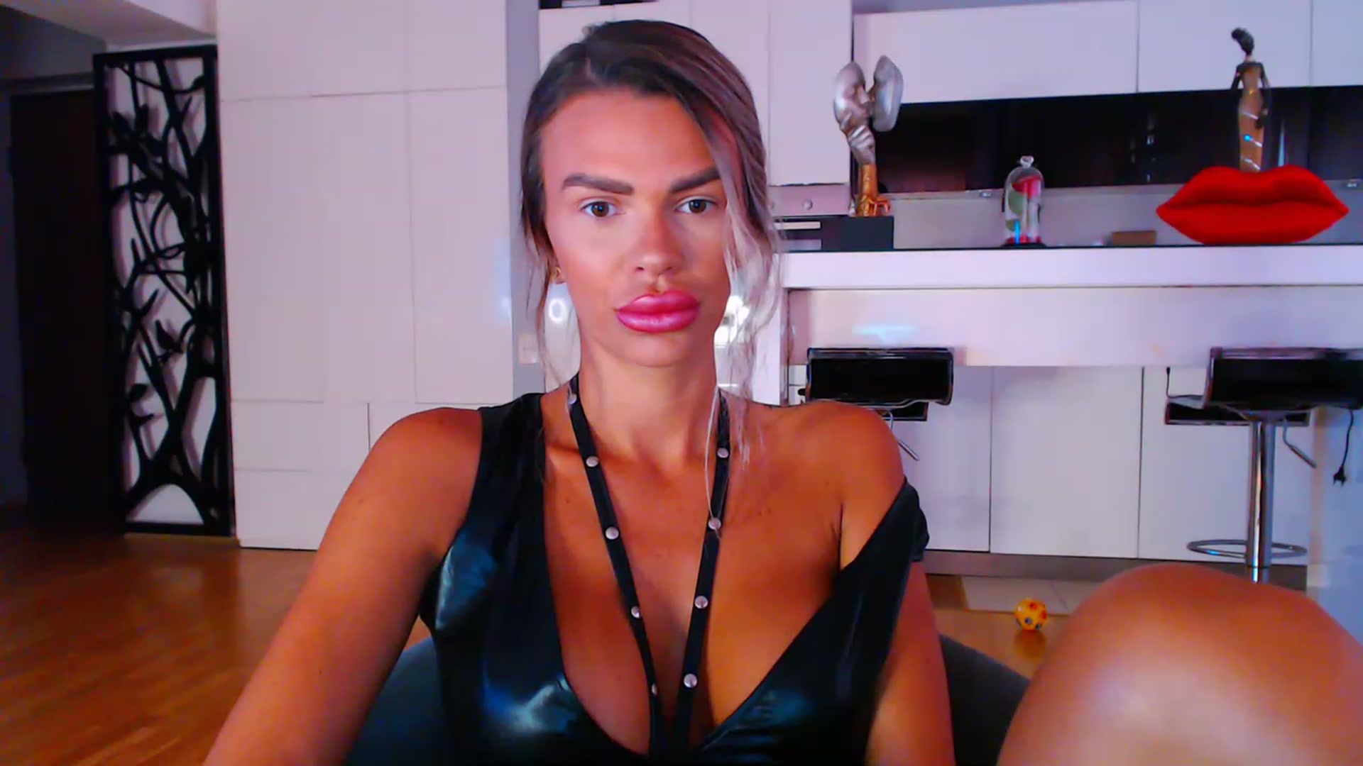 Gallery image thumbnail from D_y_y's myfreecams stream on, 07/11/2023, 04:19 image 12 of 20