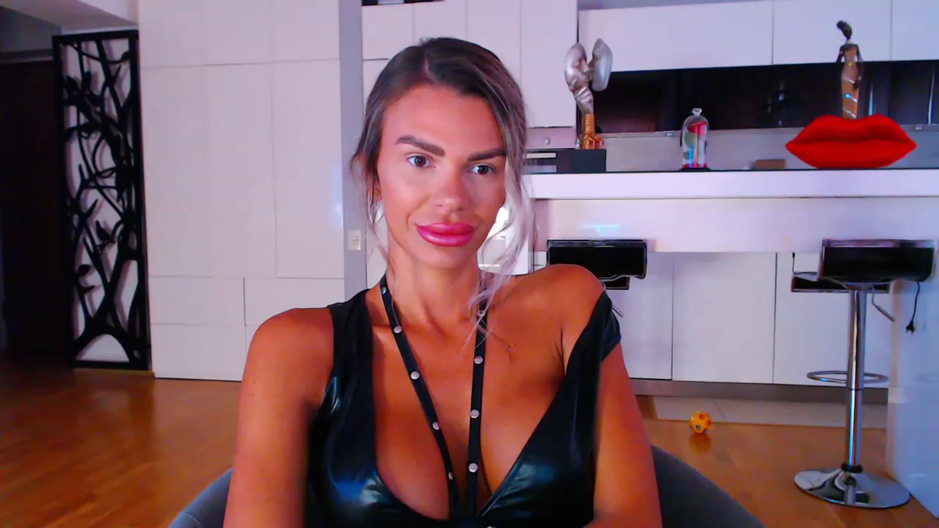 Gallery image thumbnail from D_y_y's myfreecams stream on, 07/11/2023, 04:19 image 13 of 20
