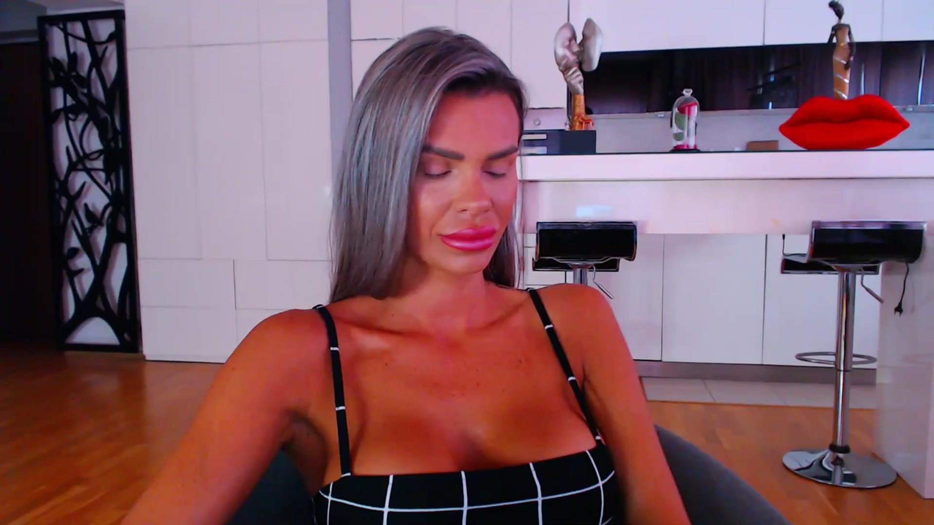 Gallery image thumbnail from D_y_y's myfreecams stream on, 07/12/2023, 05:01 image 4 of 20