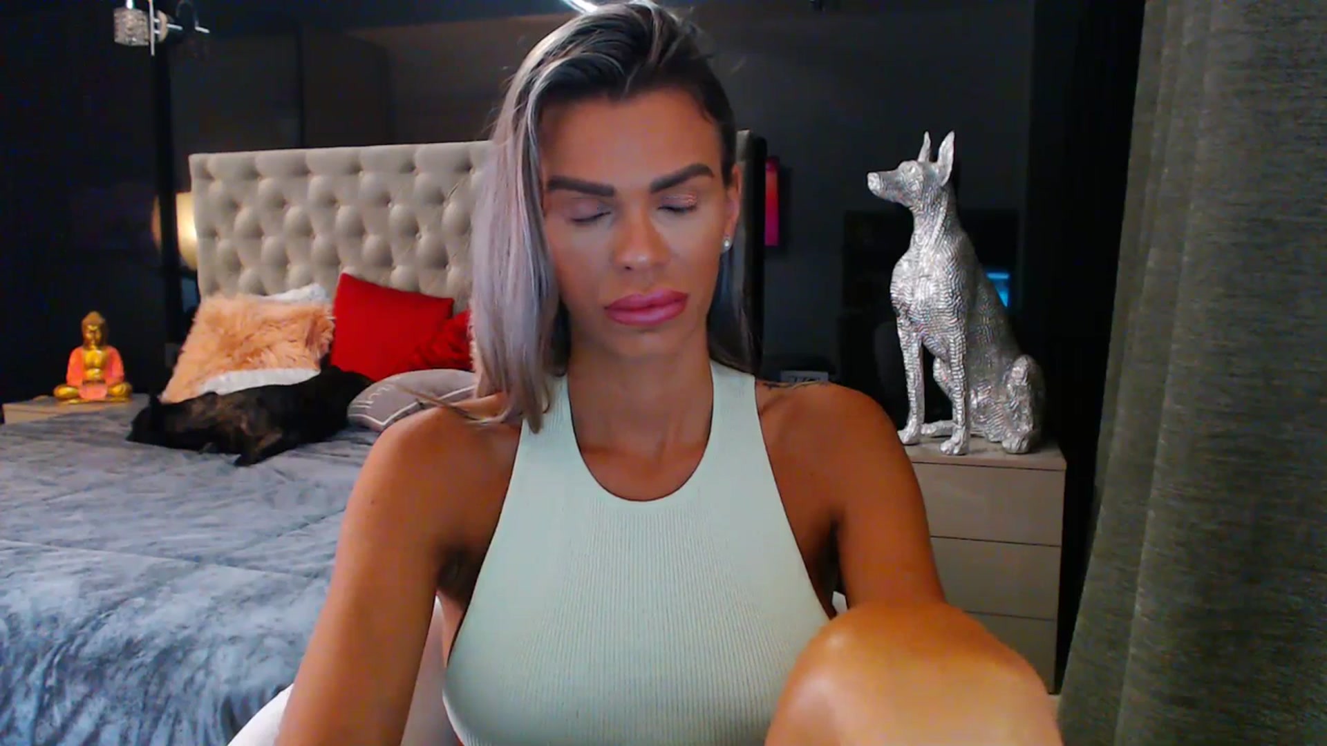 Gallery image thumbnail from D_y_y's myfreecams stream on, 07/14/2023, 03:53 image 15 of 20