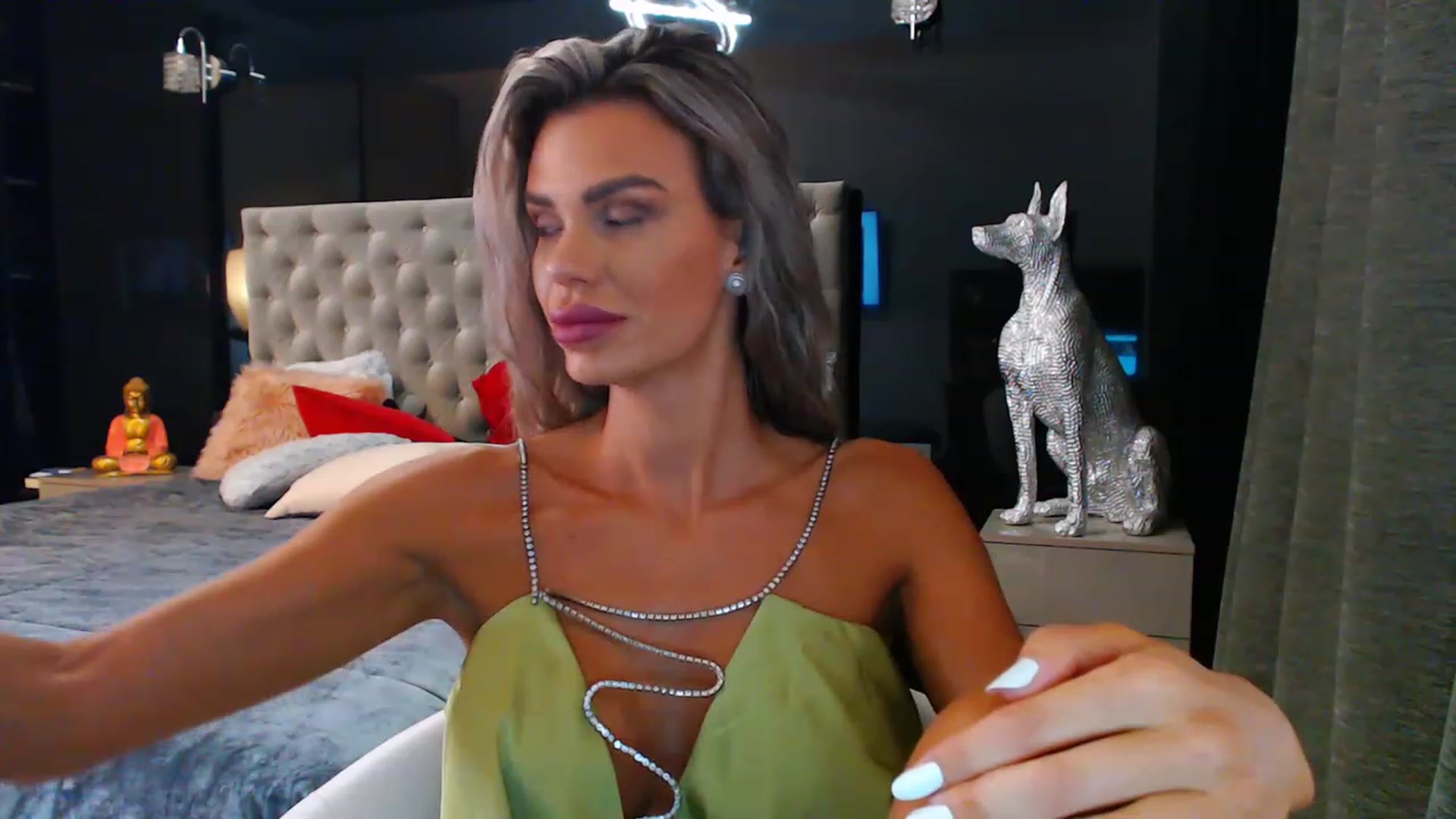 Gallery image thumbnail from D_y_y's myfreecams stream on, 07/16/2023, 05:28 image 4 of 20