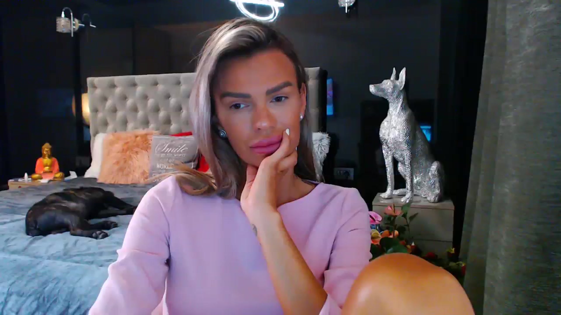 Gallery image thumbnail from D_y_y's myfreecams stream on, 07/26/2023, 04:30 image 4 of 20