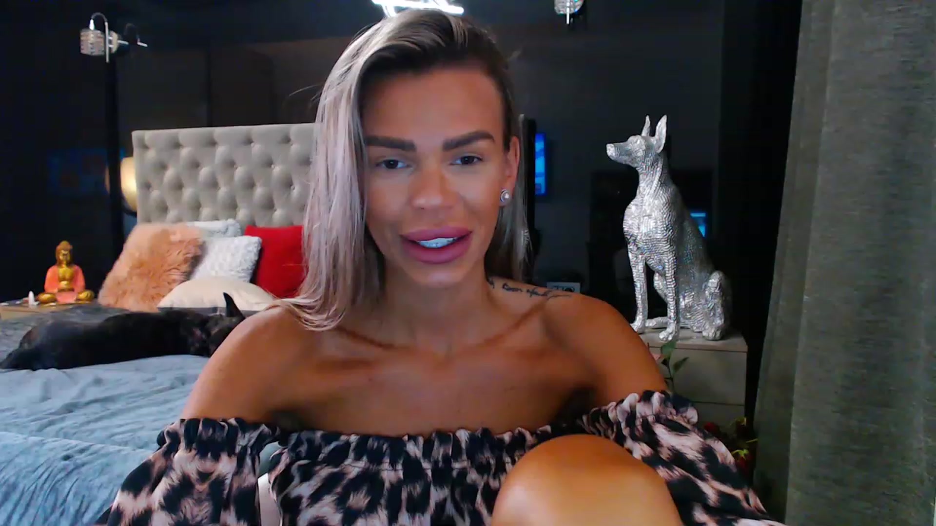 Gallery image thumbnail from D_y_y's myfreecams stream on, 07/27/2023, 05:42 image 4 of 20