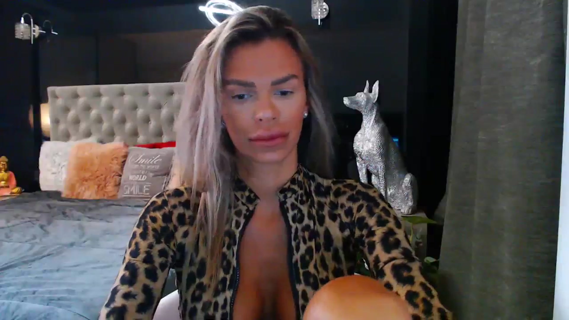 Gallery image thumbnail from D_y_y's myfreecams stream on, 07/30/2023, 05:08 image 16 of 20