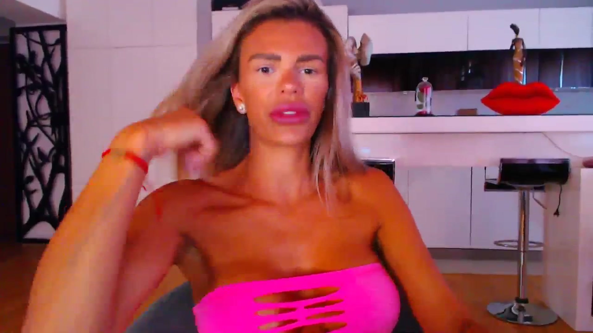 Gallery image thumbnail from D_y_y's myfreecams stream on, 08/01/2023, 04:43 image 11 of 20