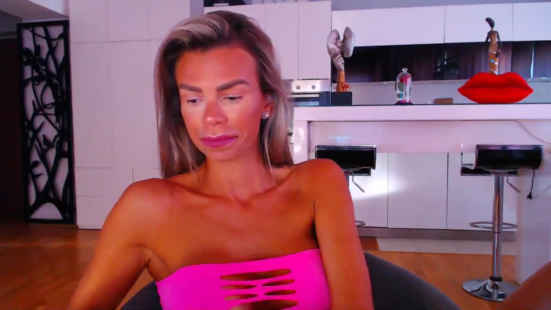 Gallery image thumbnail from D_y_y's myfreecams stream on, 08/01/2023, 04:43 image 16 of 20