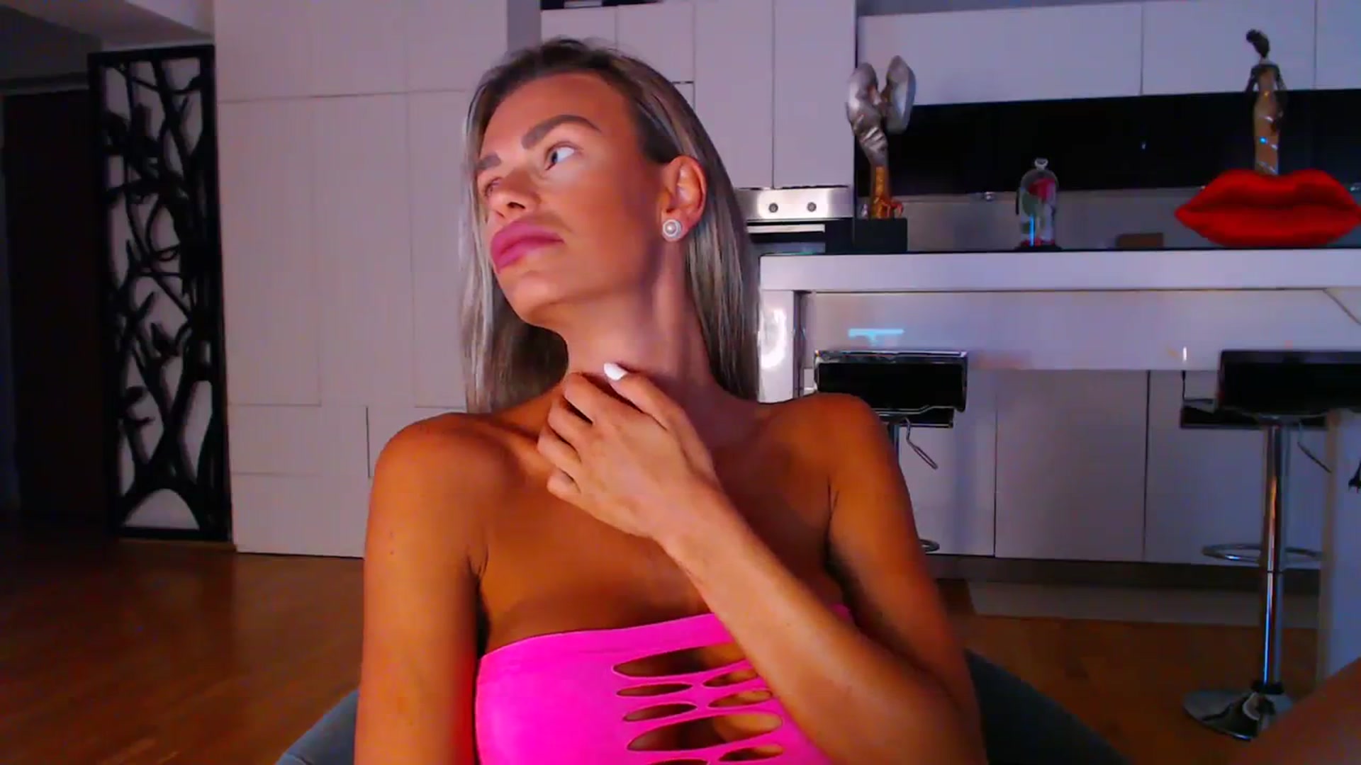 Gallery image thumbnail from D_y_y's myfreecams stream on, 08/01/2023, 04:43 image 4 of 20