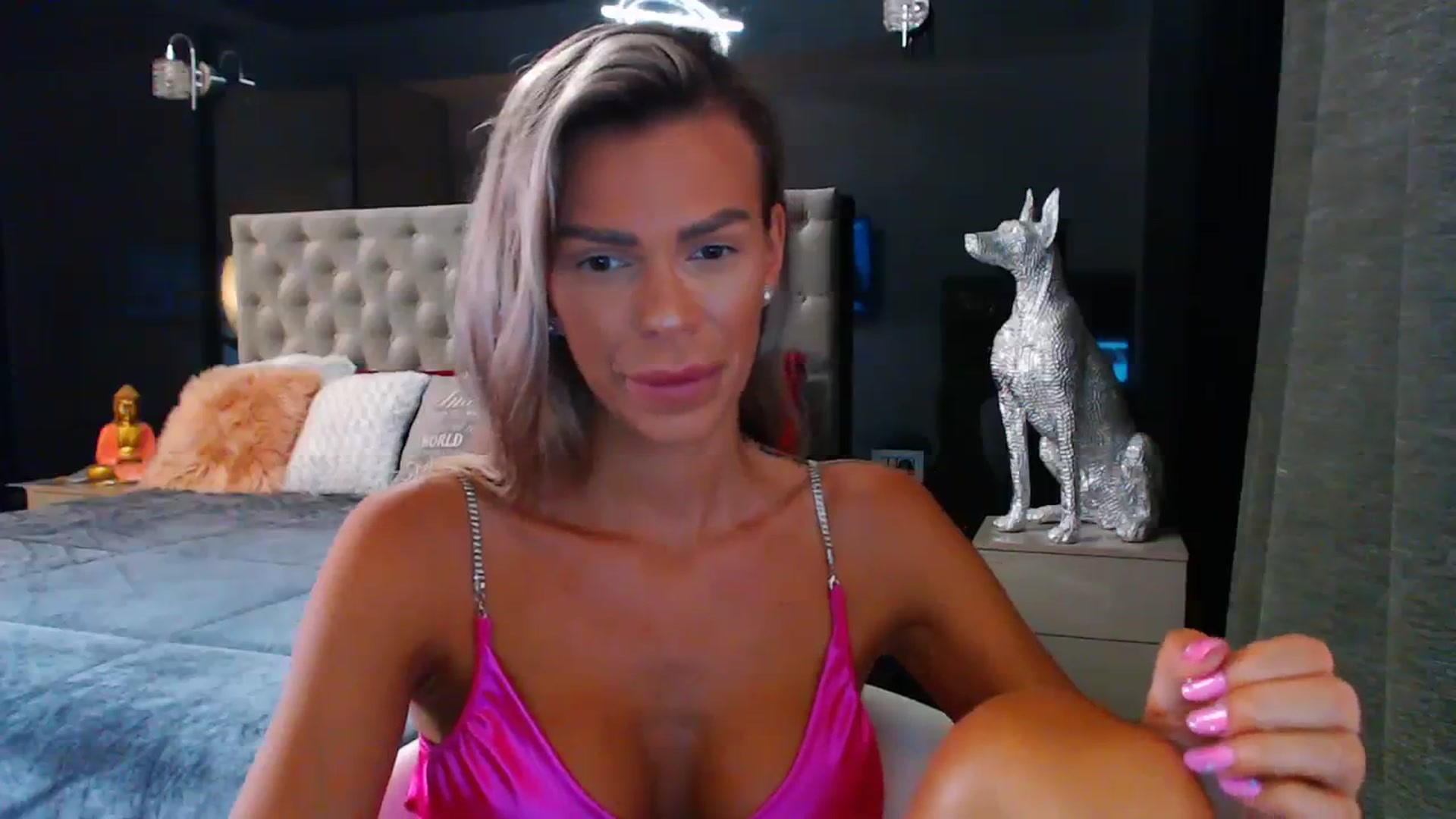 Gallery image thumbnail from D_y_y's myfreecams stream on, 08/10/2023, 04:38 image 8 of 20