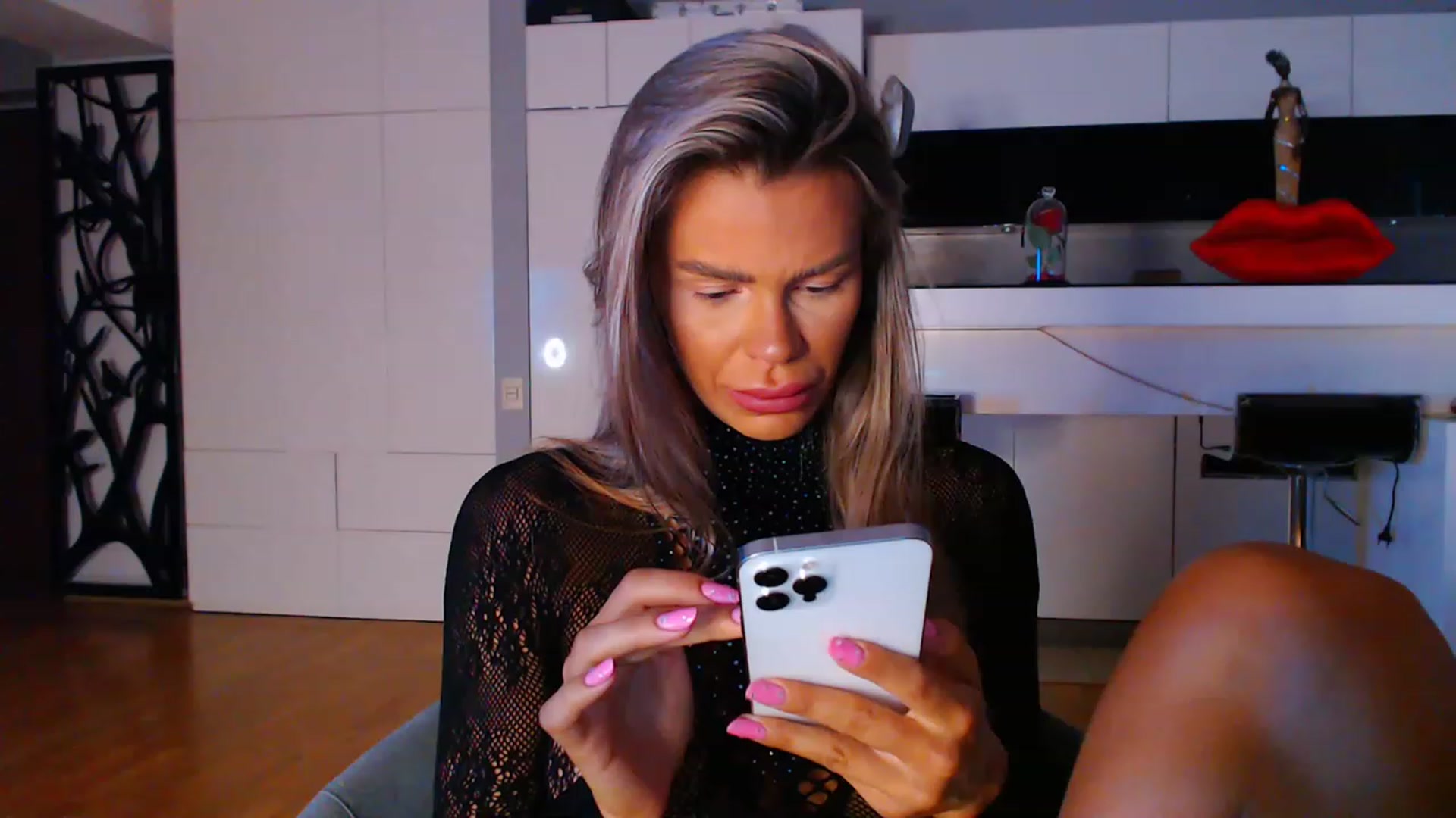 Gallery image thumbnail from D_y_y's myfreecams stream on, 08/17/2023, 04:35 image 4 of 20