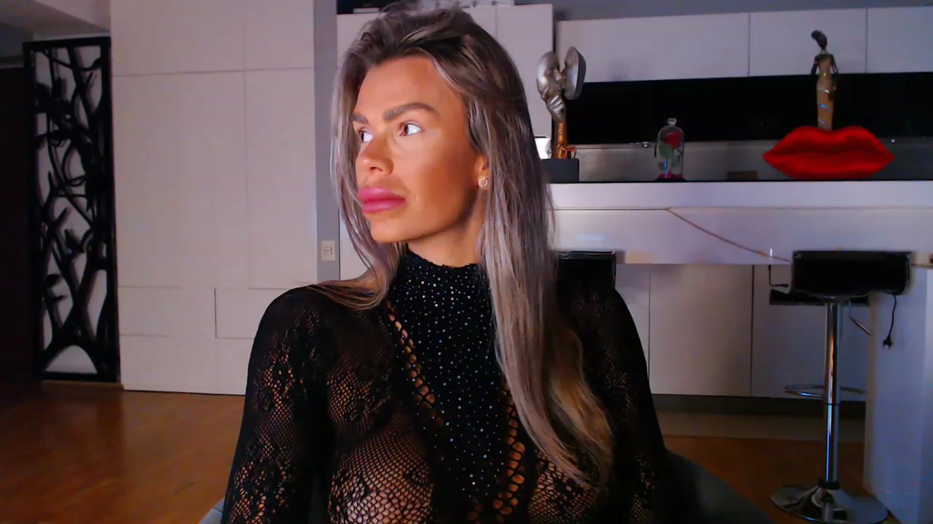 Gallery image thumbnail from D_y_y's myfreecams stream on, 08/17/2023, 04:35 image 3 of 20