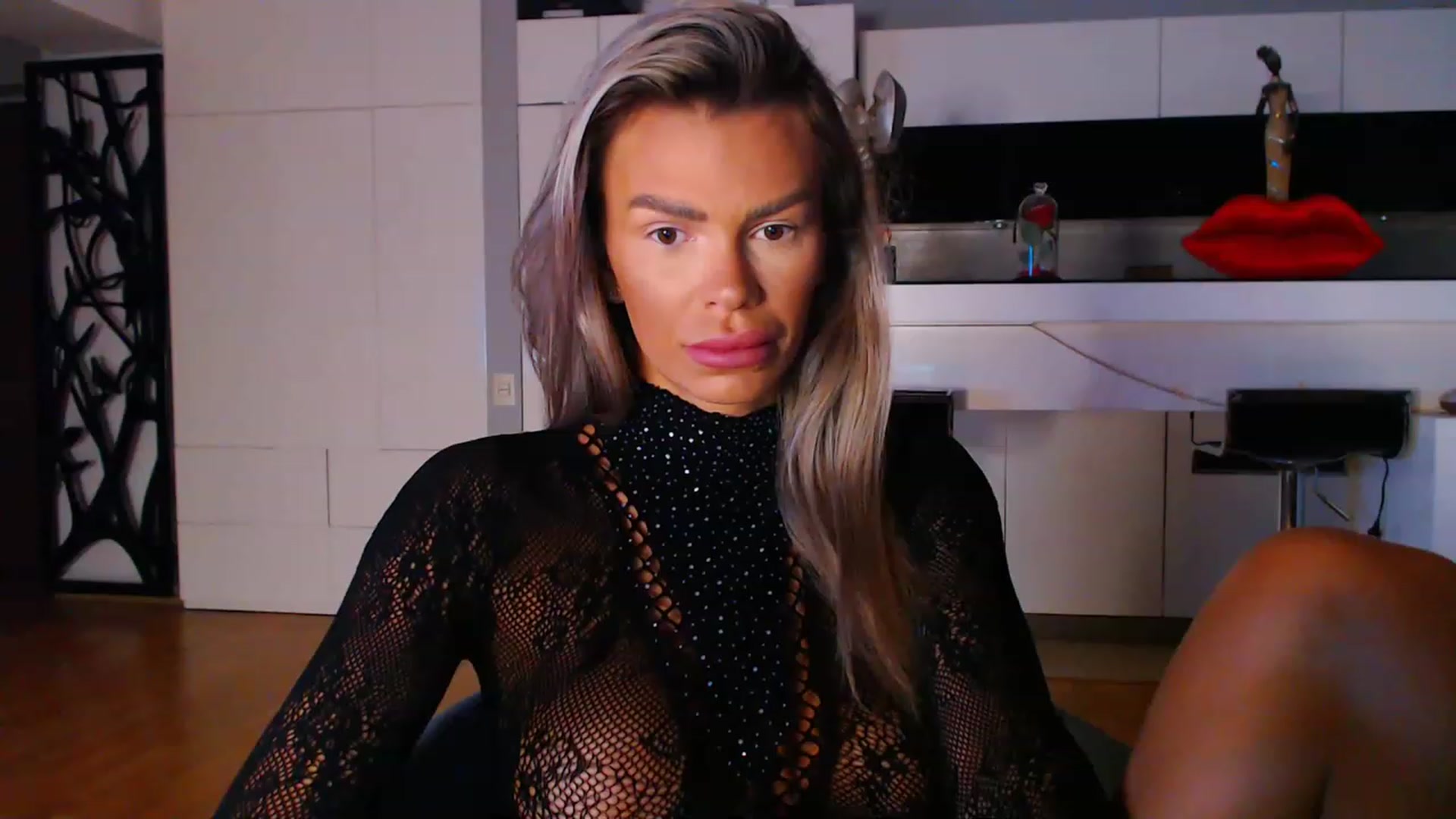 Gallery image thumbnail from D_y_y's myfreecams stream on, 08/17/2023, 04:35 image 1 of 20