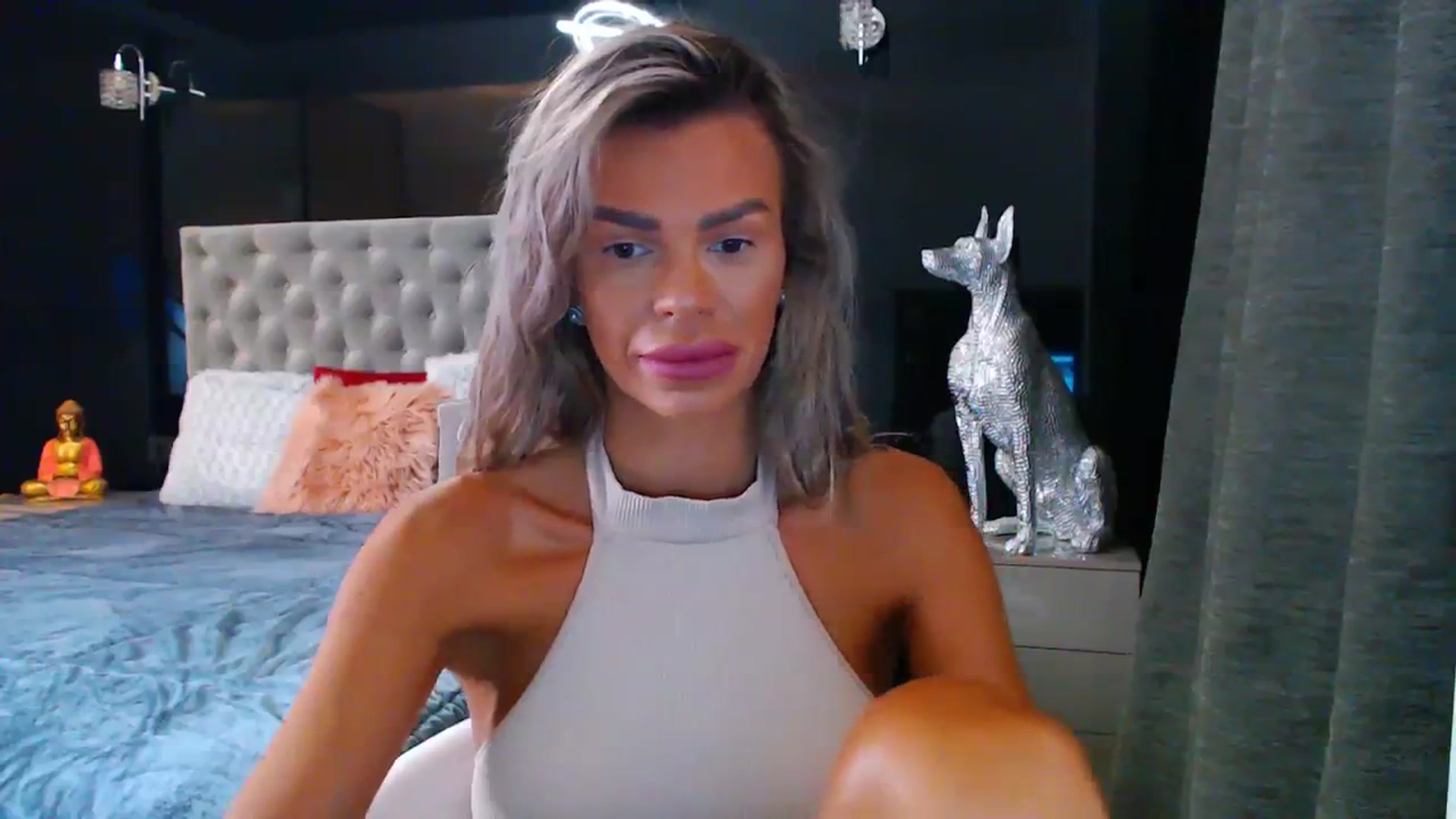 Gallery image thumbnail from D_y_y's myfreecams stream on, 08/18/2023, 03:24 image 9 of 20