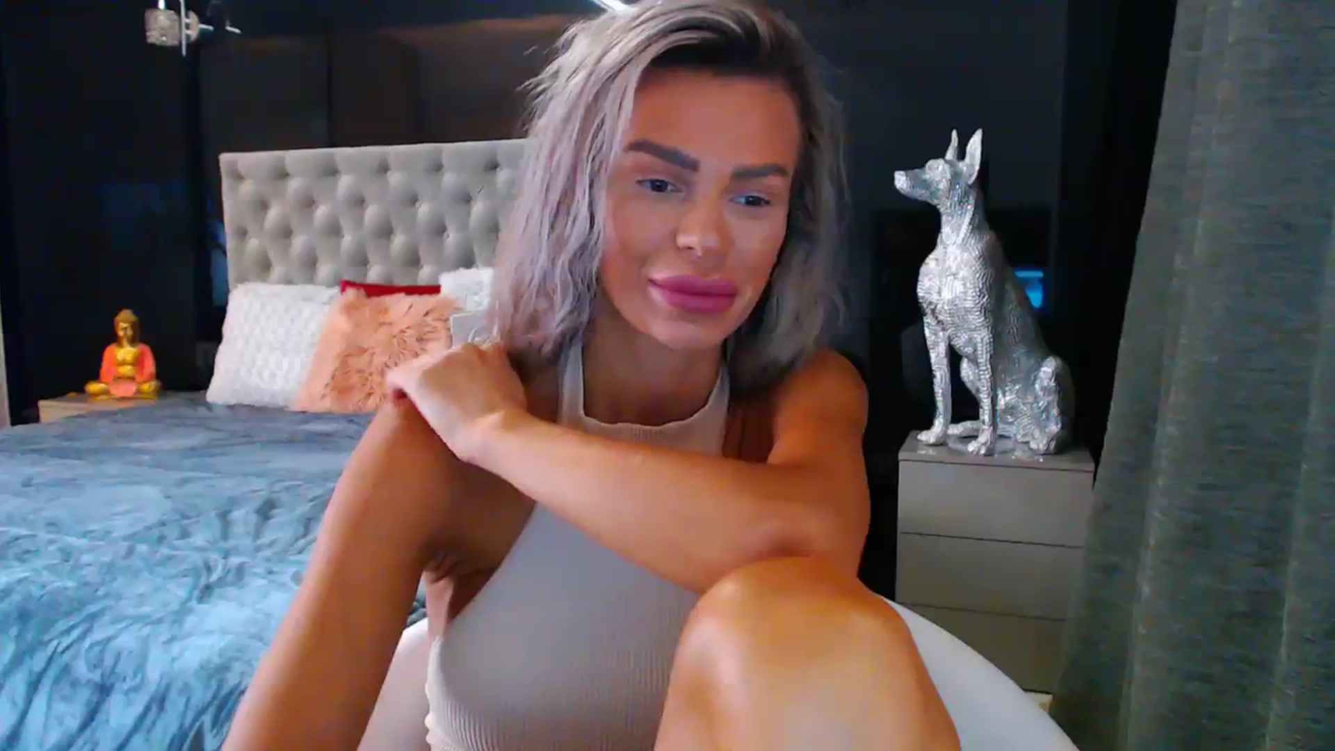 Gallery image thumbnail from D_y_y's myfreecams stream on, 08/18/2023, 04:18 image 5 of 20