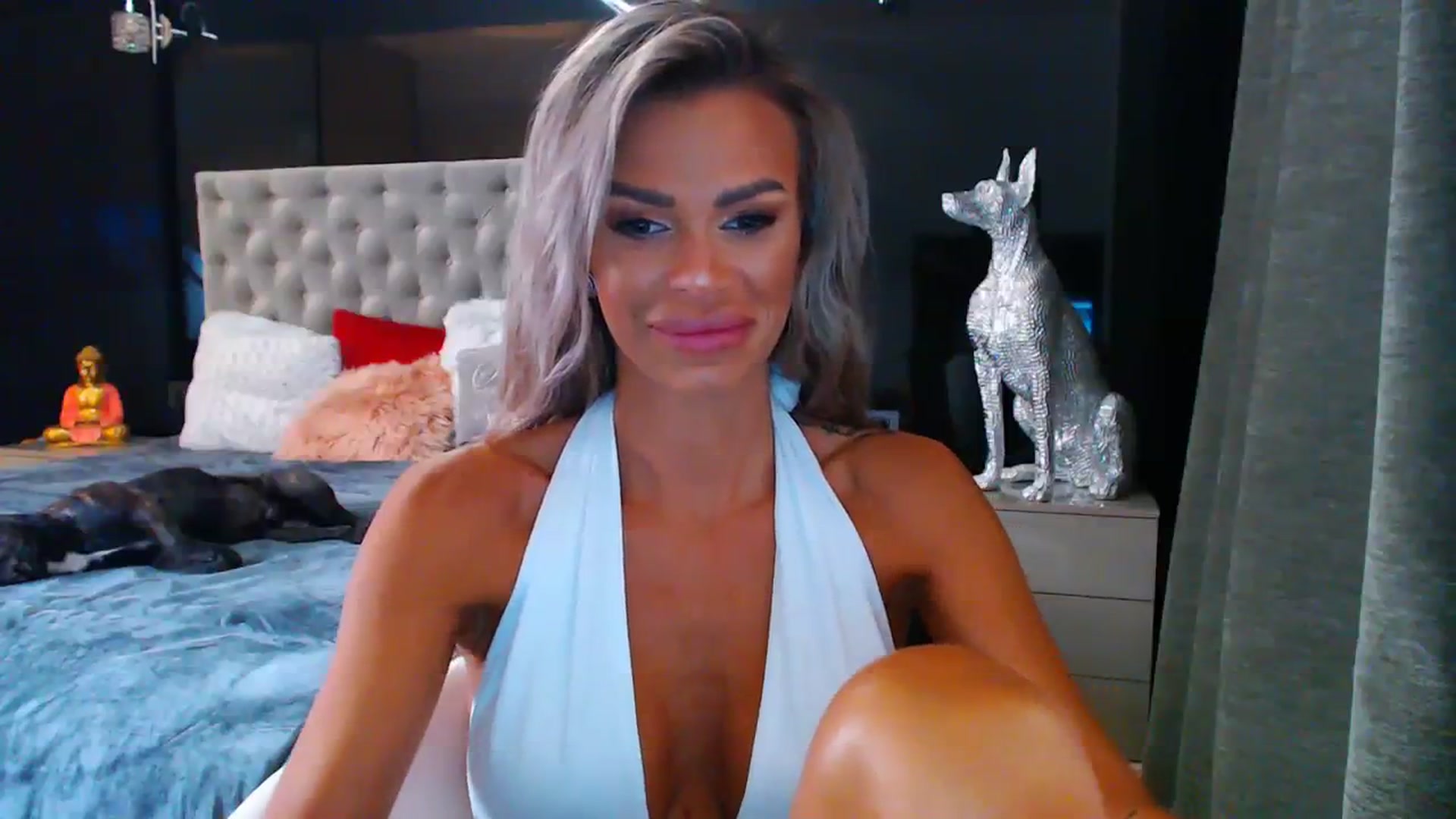 Gallery image thumbnail from D_y_y's myfreecams stream on, 08/20/2023, 04:03 image 9 of 20