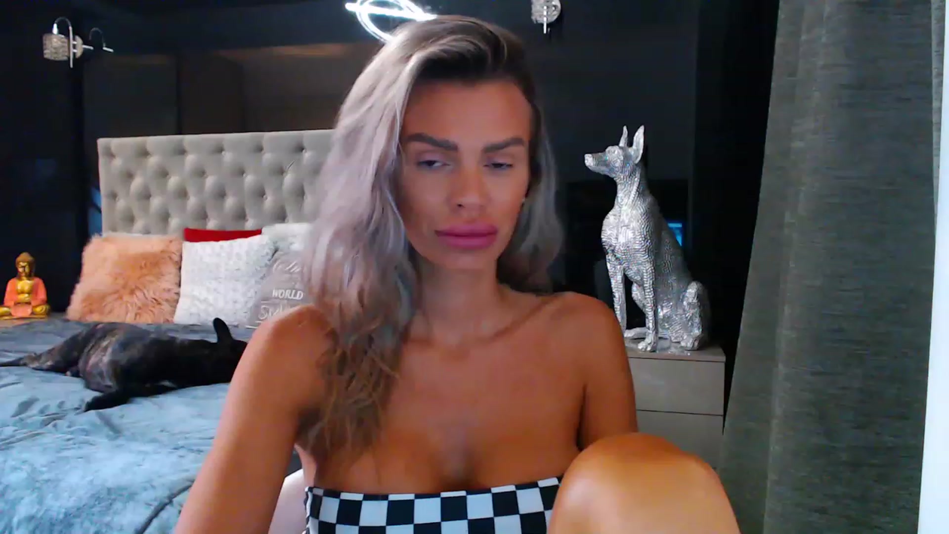 Gallery image thumbnail from D_y_y's myfreecams stream on, 08/21/2023, 04:03 image 11 of 20