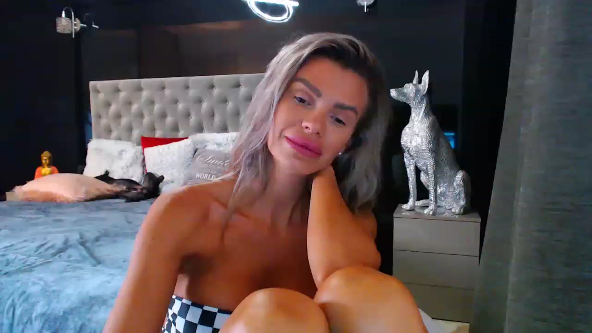Gallery image thumbnail from D_y_y's myfreecams stream on, 08/21/2023, 04:44 image 17 of 20