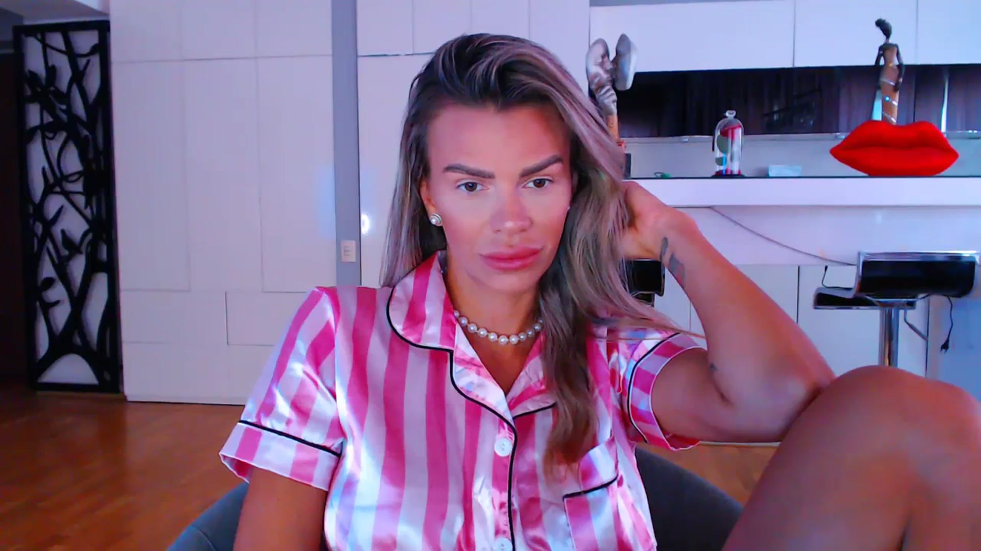 Gallery image thumbnail from D_y_y's myfreecams stream on, 09/01/2023, 05:13 image 19 of 20