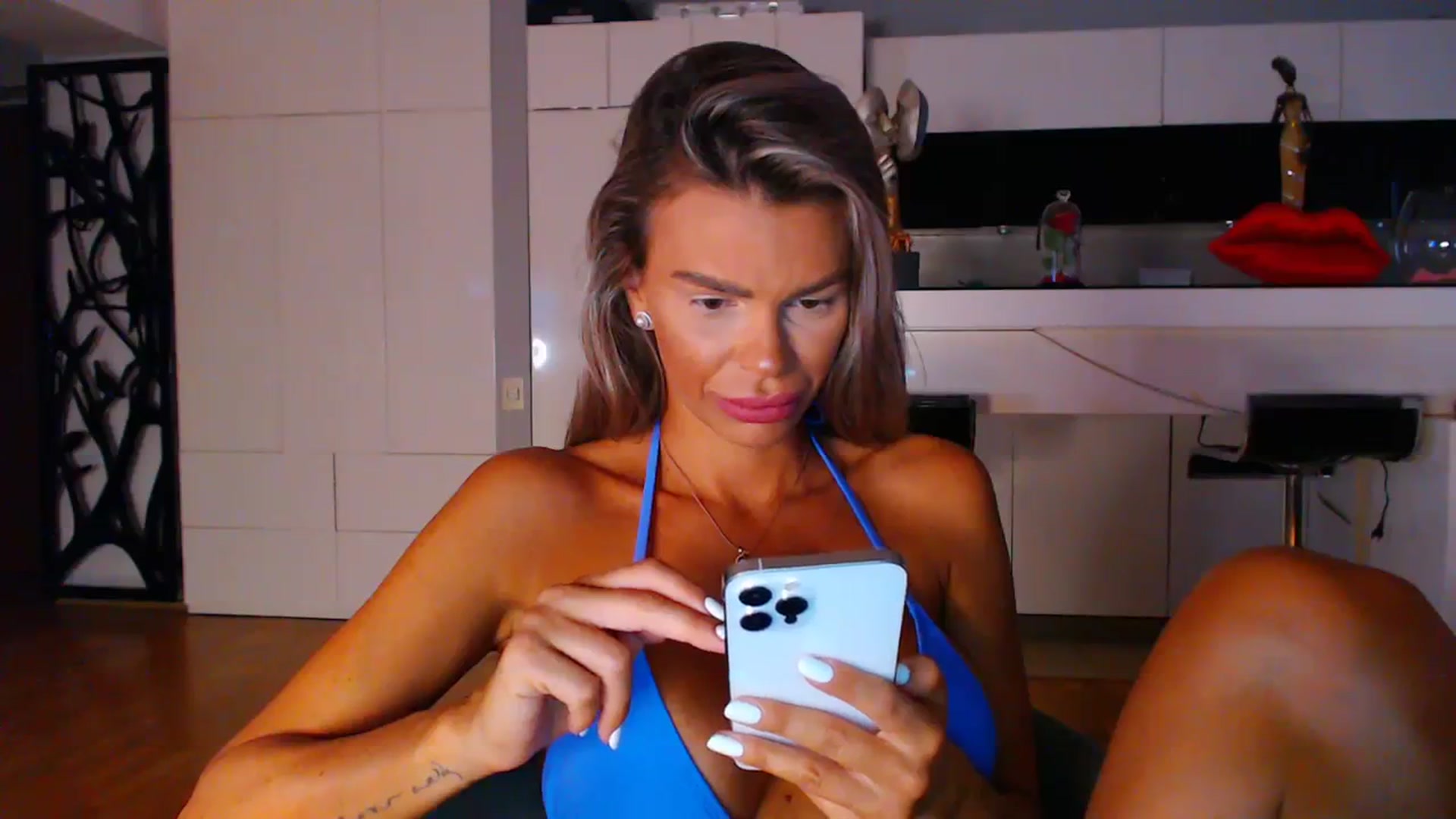 Gallery image thumbnail from D_y_y's myfreecams stream on, 09/03/2023, 04:58 image 2 of 20