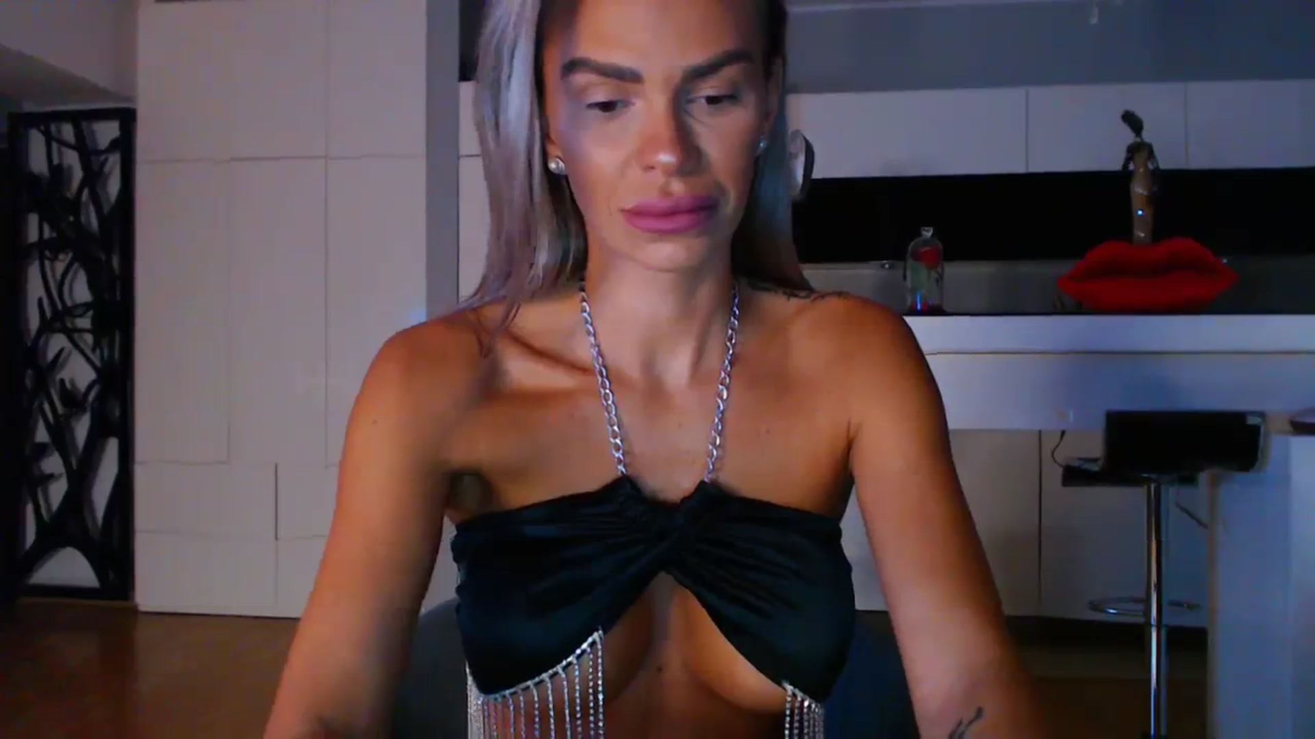 Gallery image thumbnail from D_y_y's myfreecams stream on, 09/14/2023, 03:56 image 3 of 20