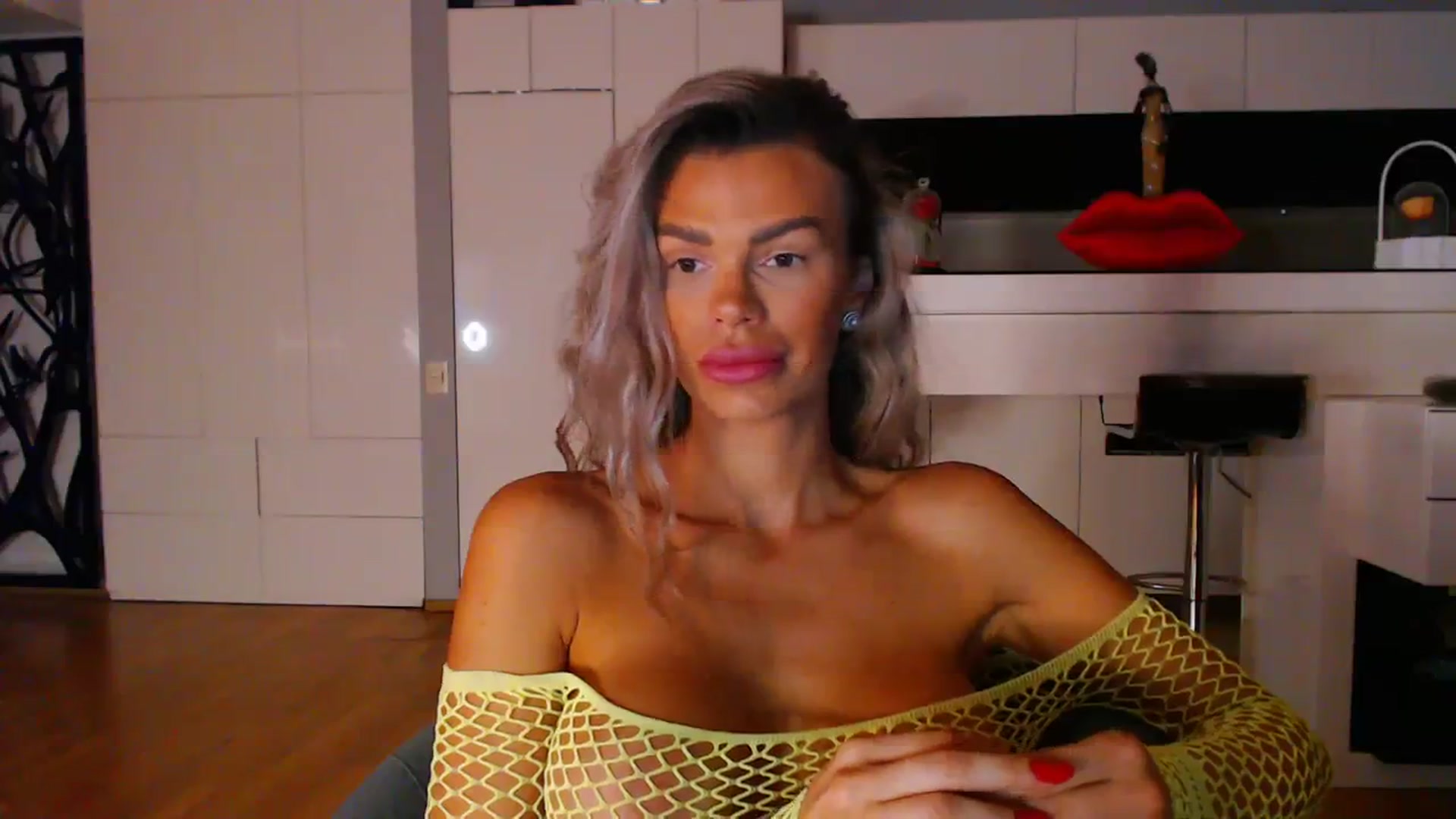 Gallery image thumbnail from D_y_y's myfreecams stream on, 09/26/2023, 03:50 image 10 of 20