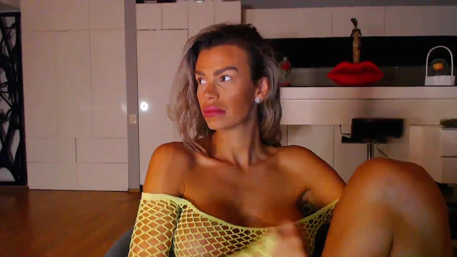 Gallery image thumbnail from D_y_y's myfreecams stream on, 09/26/2023, 03:50 image 6 of 20