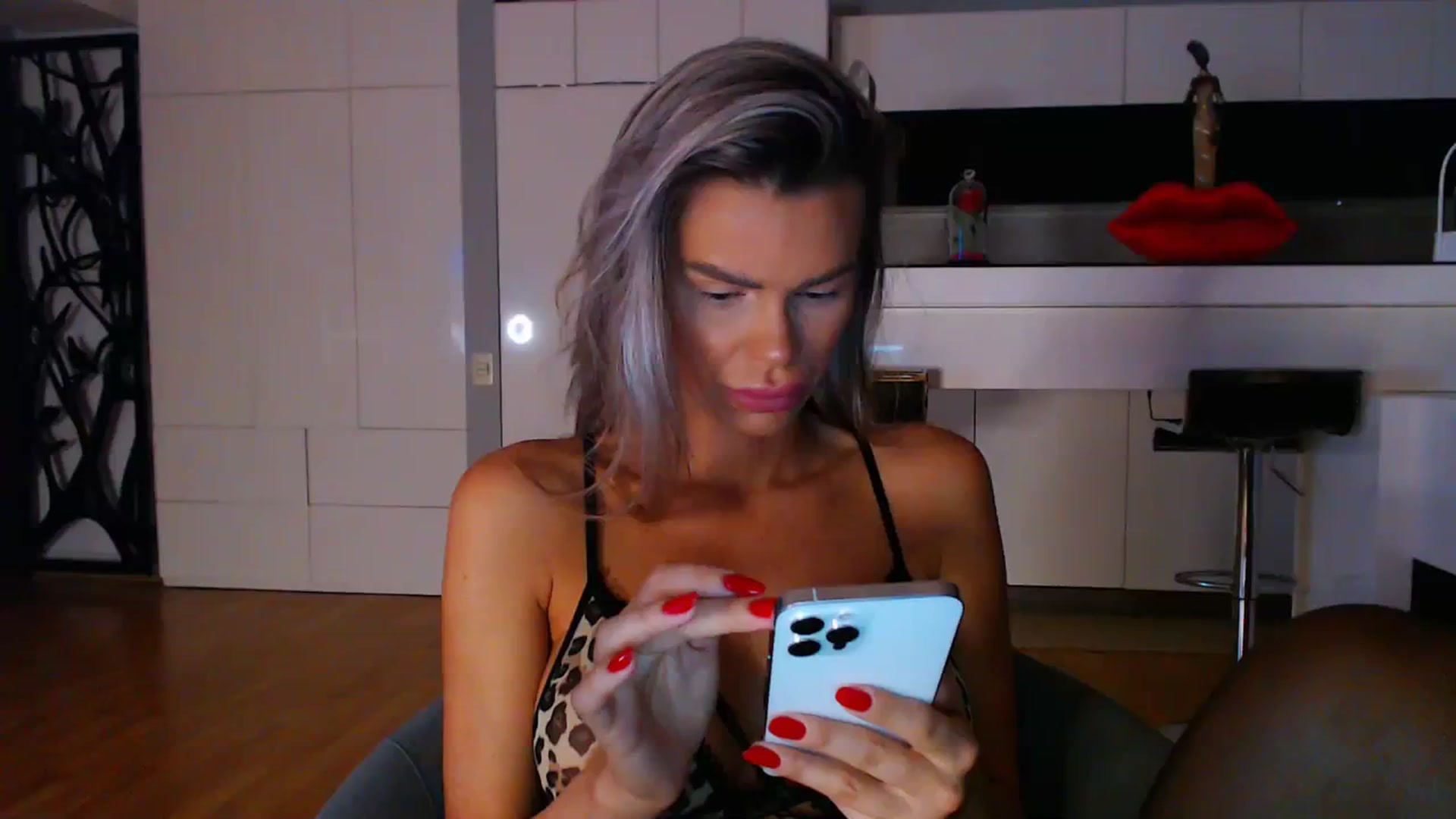 Gallery image thumbnail from D_y_y's myfreecams stream on, 09/27/2023, 03:23 image 12 of 20
