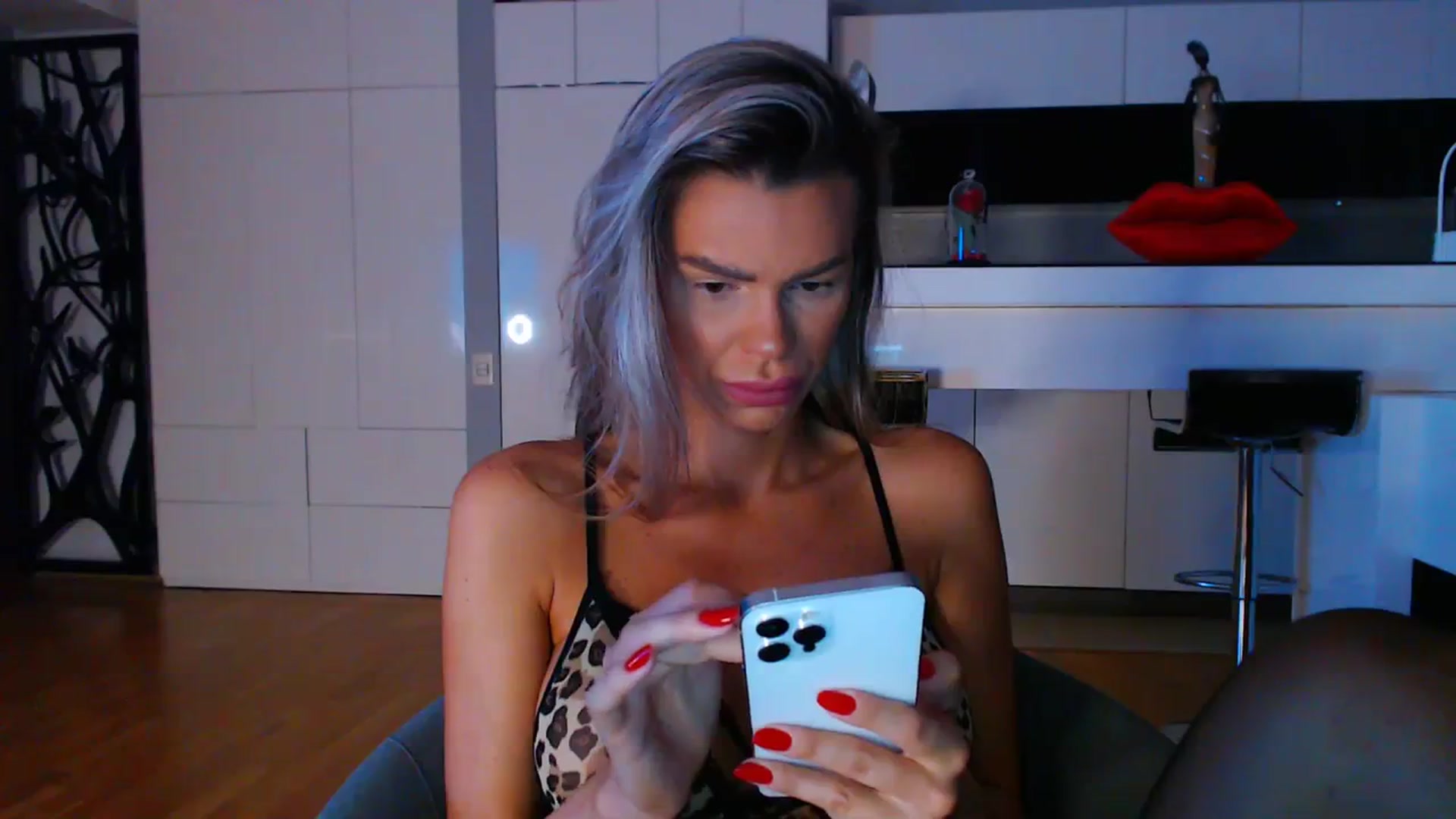 Gallery image thumbnail from D_y_y's myfreecams stream on, 09/27/2023, 03:23 image 15 of 20