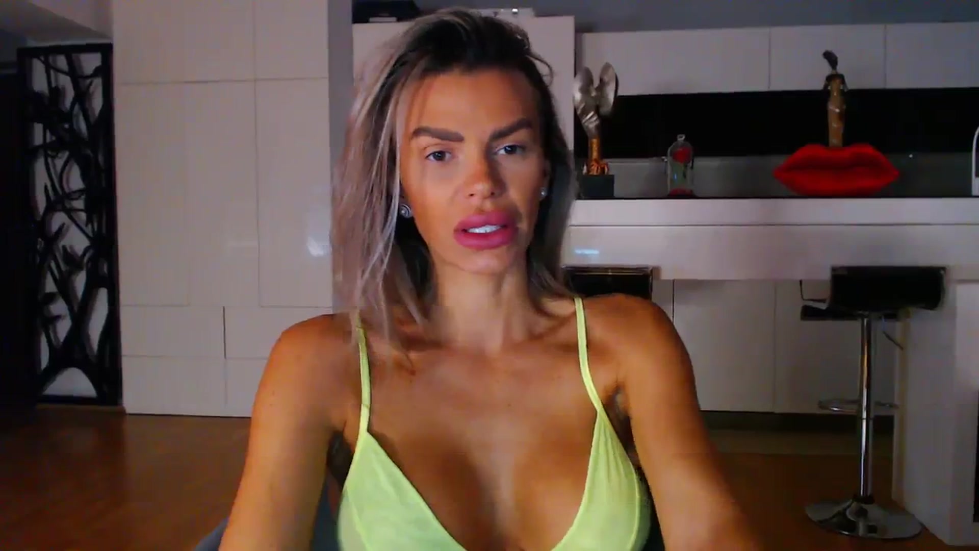 Gallery image thumbnail from D_y_y's myfreecams stream on, 09/29/2023, 04:16 image 16 of 20