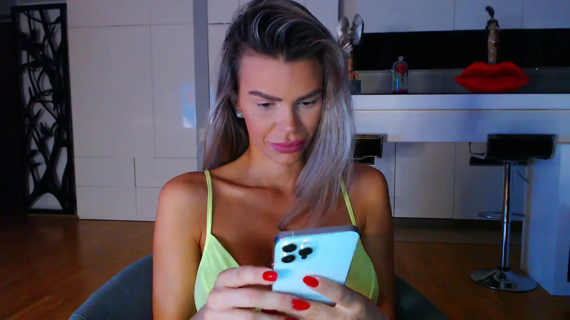 Gallery image thumbnail from D_y_y's myfreecams stream on, 09/29/2023, 04:16 image 11 of 20