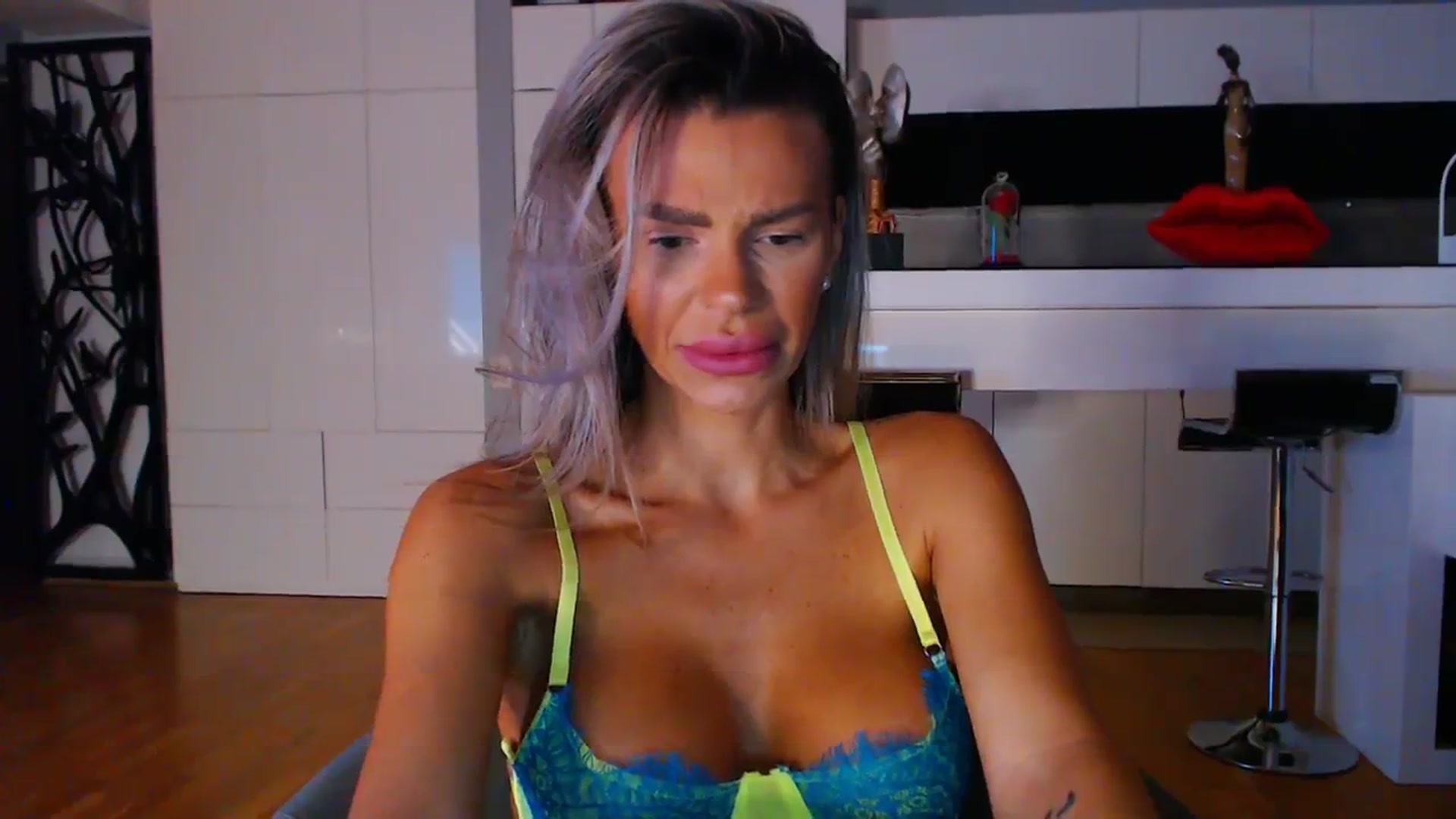 Gallery image thumbnail from D_y_y's myfreecams stream on, 10/01/2023, 03:12 image 19 of 20