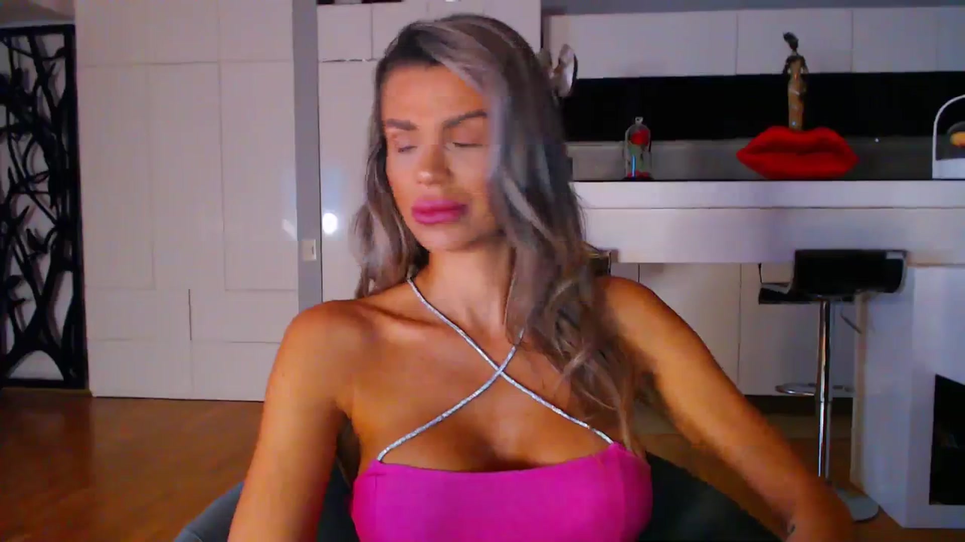 Gallery image thumbnail from D_y_y's myfreecams stream on, 10/02/2023, 03:55 image 15 of 20
