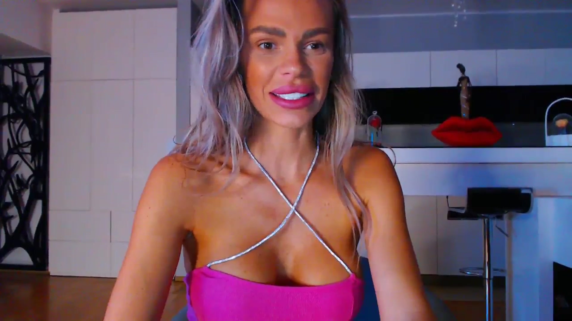 Gallery image thumbnail from D_y_y's myfreecams stream on, 10/02/2023, 05:49 image 4 of 20