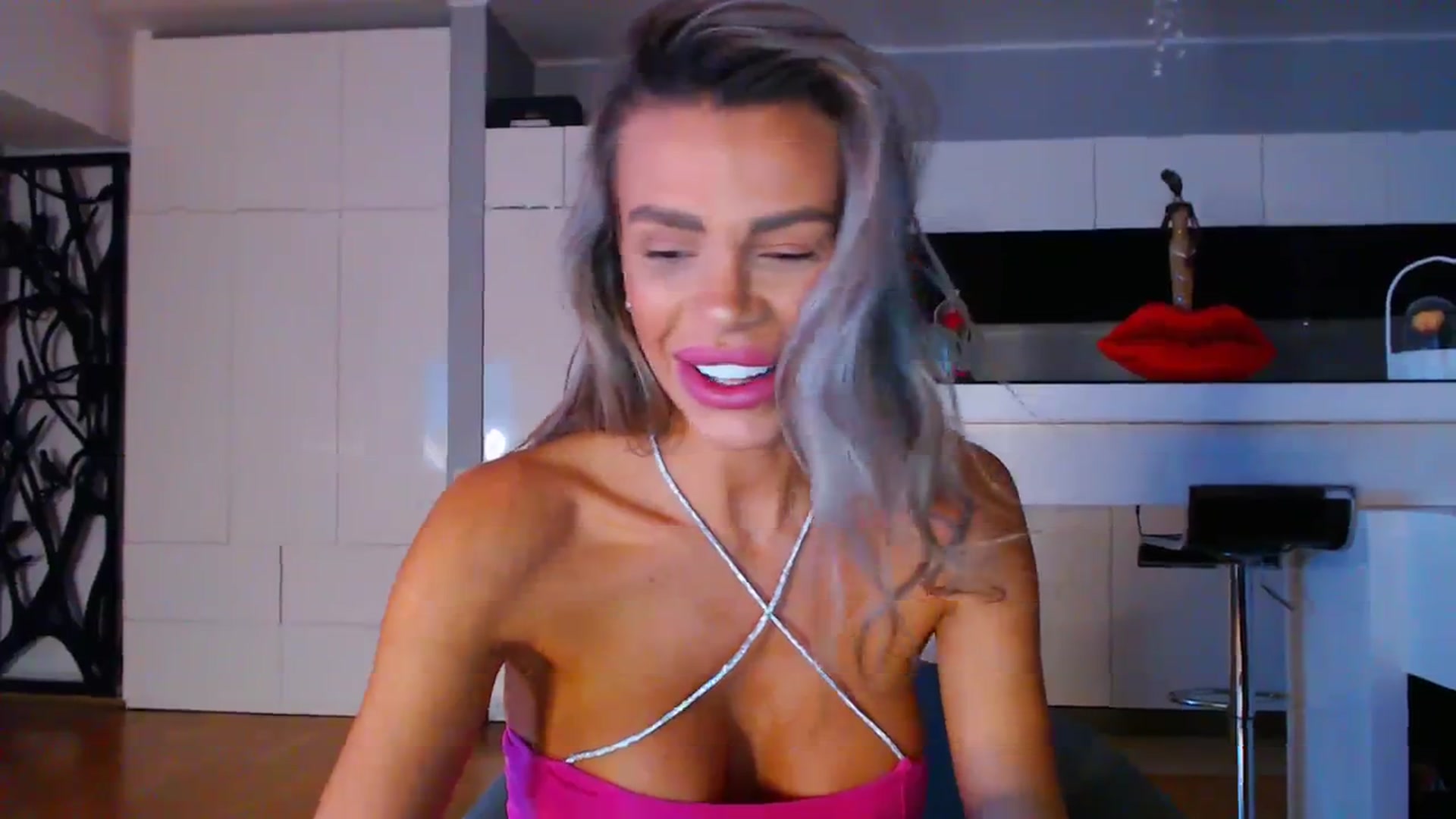 Gallery image thumbnail from D_y_y's myfreecams stream on, 10/02/2023, 05:49 image 3 of 20