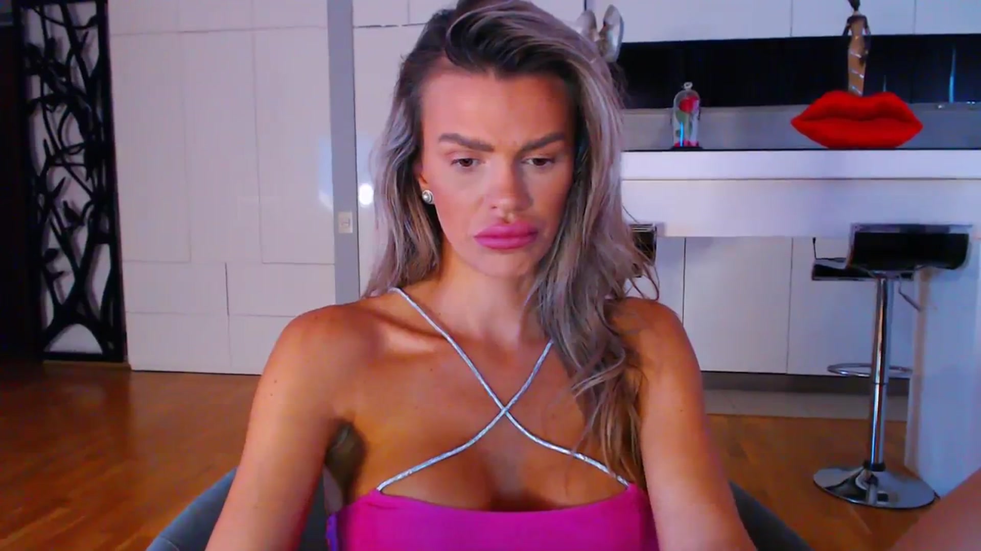 Gallery image thumbnail from D_y_y's myfreecams stream on, 10/02/2023, 05:49 image 19 of 20