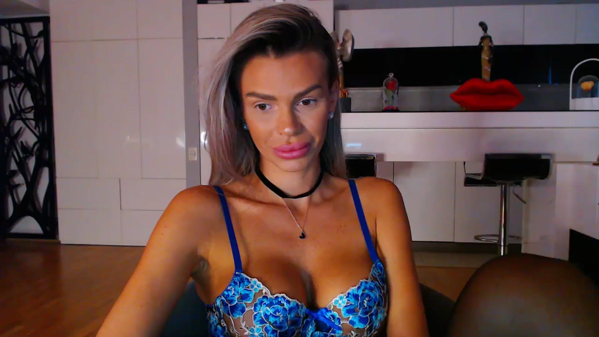 Gallery image thumbnail from D_y_y's myfreecams stream on, 10/03/2023, 04:28 image 14 of 20