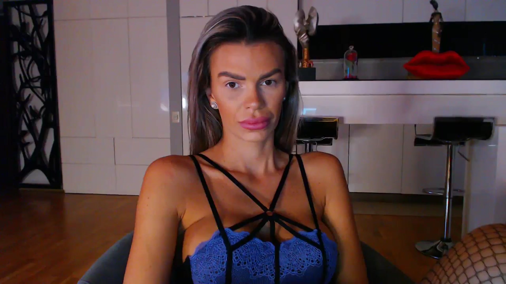 Gallery image thumbnail from D_y_y's myfreecams stream on, 10/04/2023, 05:28 image 13 of 20