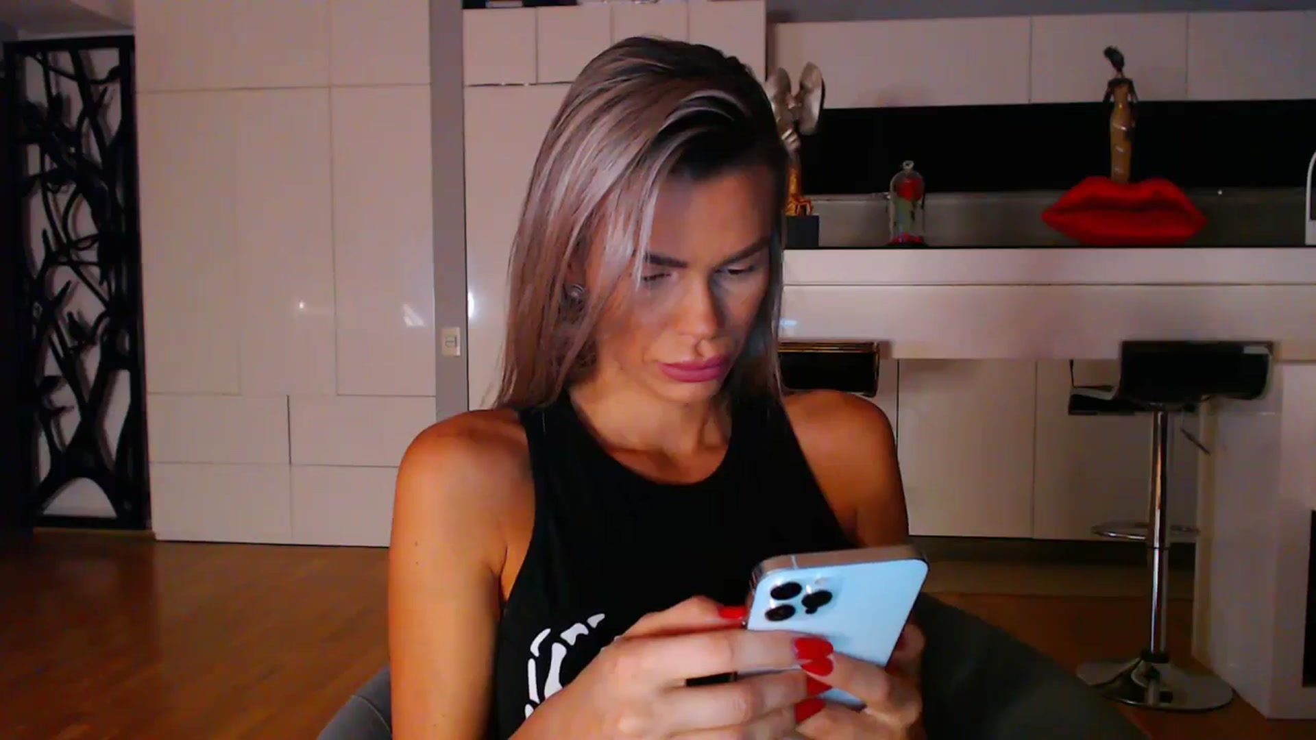 Gallery image thumbnail from D_y_y's myfreecams stream on, 10/06/2023, 03:18 image 2 of 20