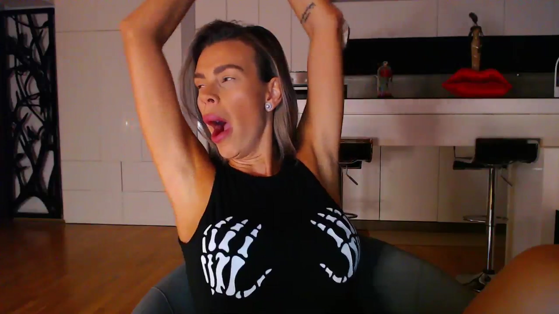 Gallery image thumbnail from D_y_y's myfreecams stream on, 10/06/2023, 03:18 image 5 of 20