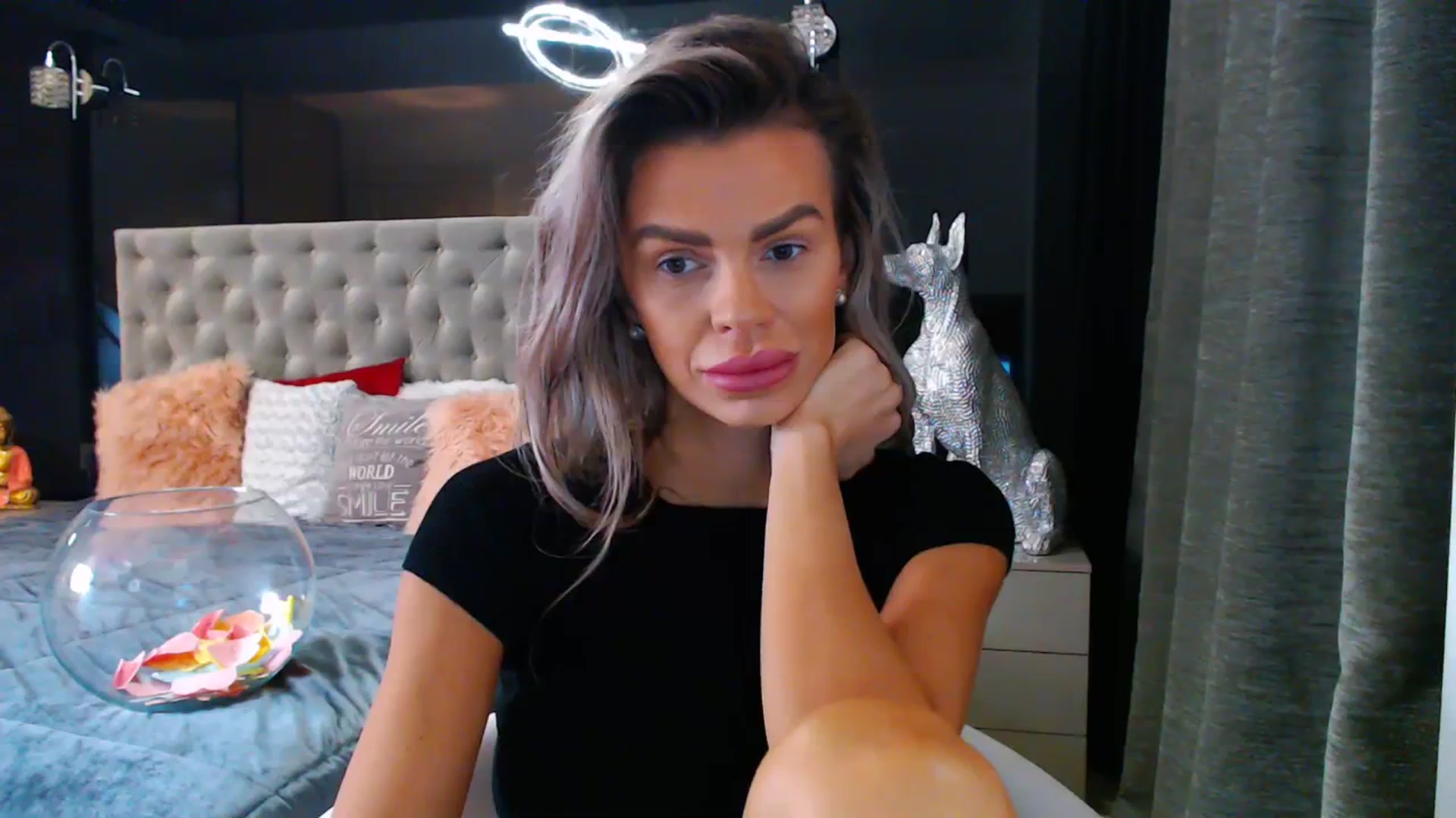Gallery image thumbnail from D_y_y's myfreecams stream on, 10/10/2023, 04:57 image 5 of 20