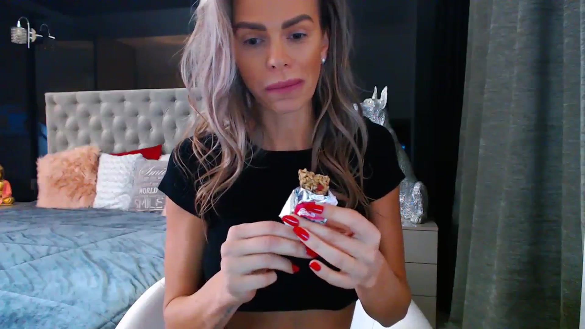 Gallery image thumbnail from D_y_y's myfreecams stream on, 10/10/2023, 05:10 image 6 of 20