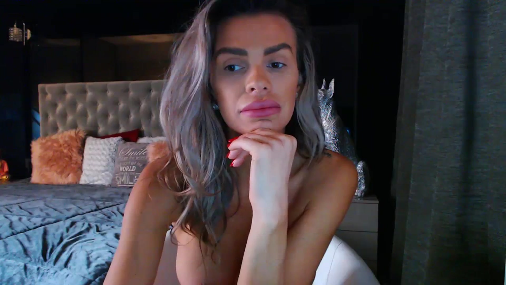 Gallery image thumbnail from D_y_y's myfreecams stream on, 10/10/2023, 05:50 image 14 of 20