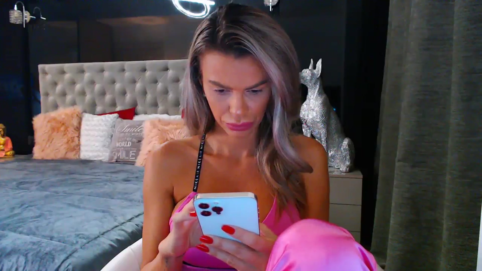 Gallery image thumbnail from D_y_y's myfreecams stream on, 10/12/2023, 04:58 image 5 of 20