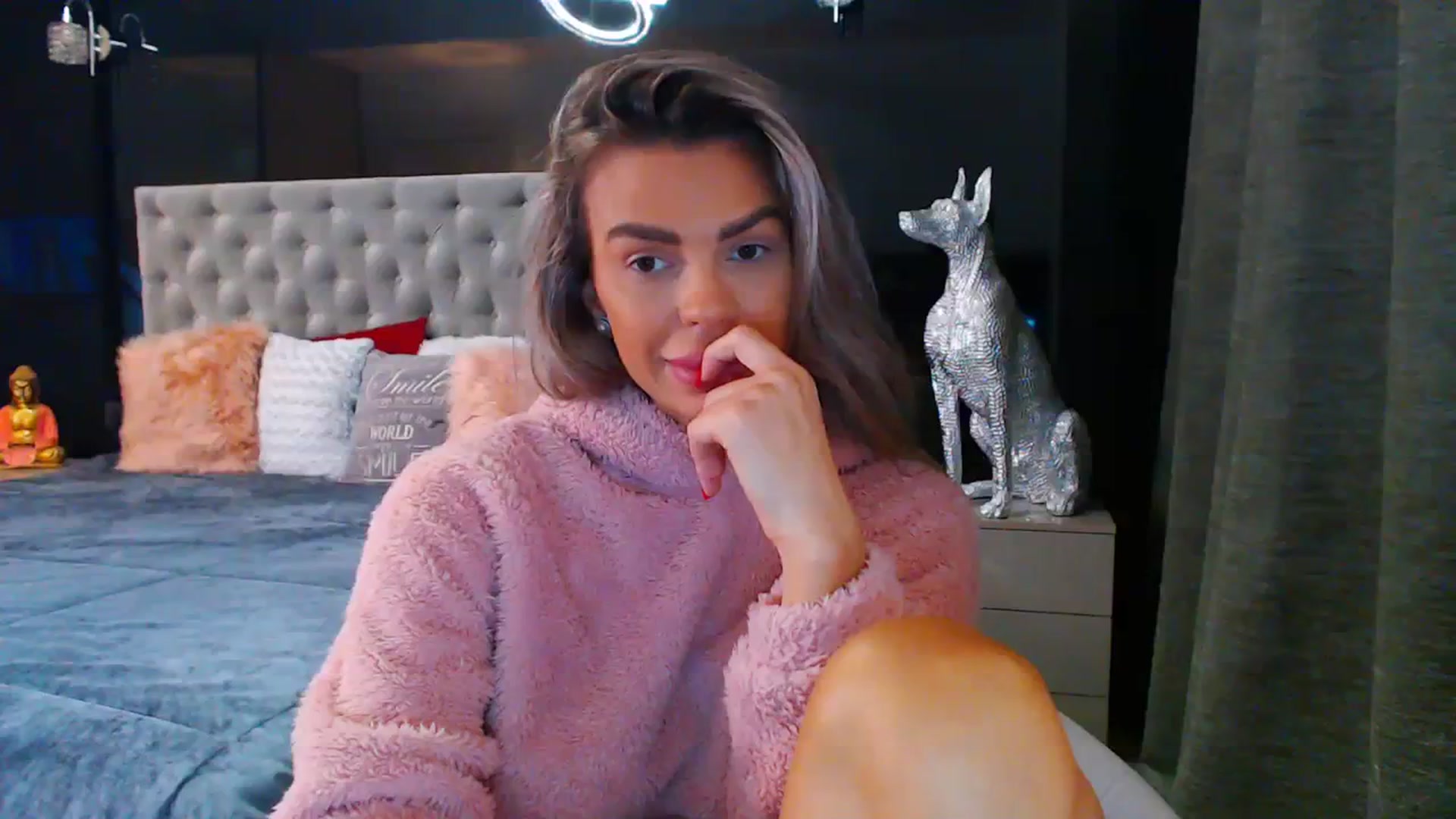 Gallery image thumbnail from D_y_y's myfreecams stream on, 10/13/2023, 05:48 image 20 of 20