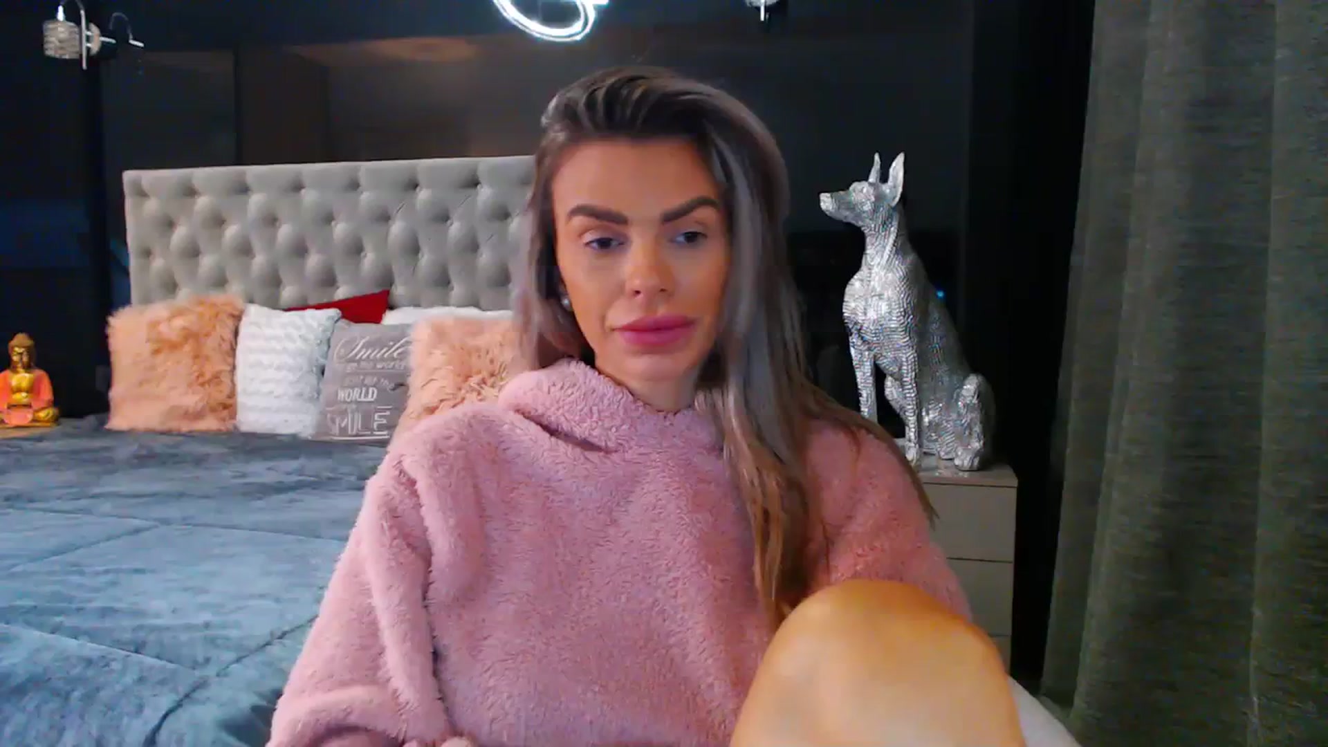 Gallery image thumbnail from D_y_y's myfreecams stream on, 10/13/2023, 05:48 image 16 of 20