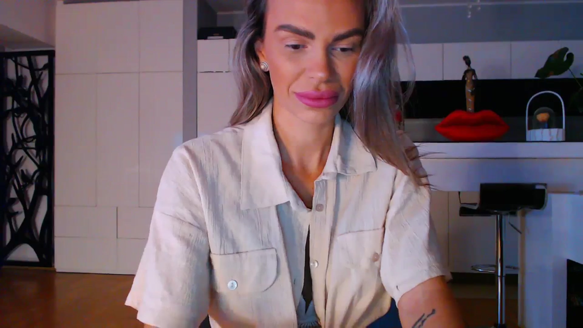 Gallery image thumbnail from D_y_y's myfreecams stream on, 10/14/2023, 05:56 image 3 of 20