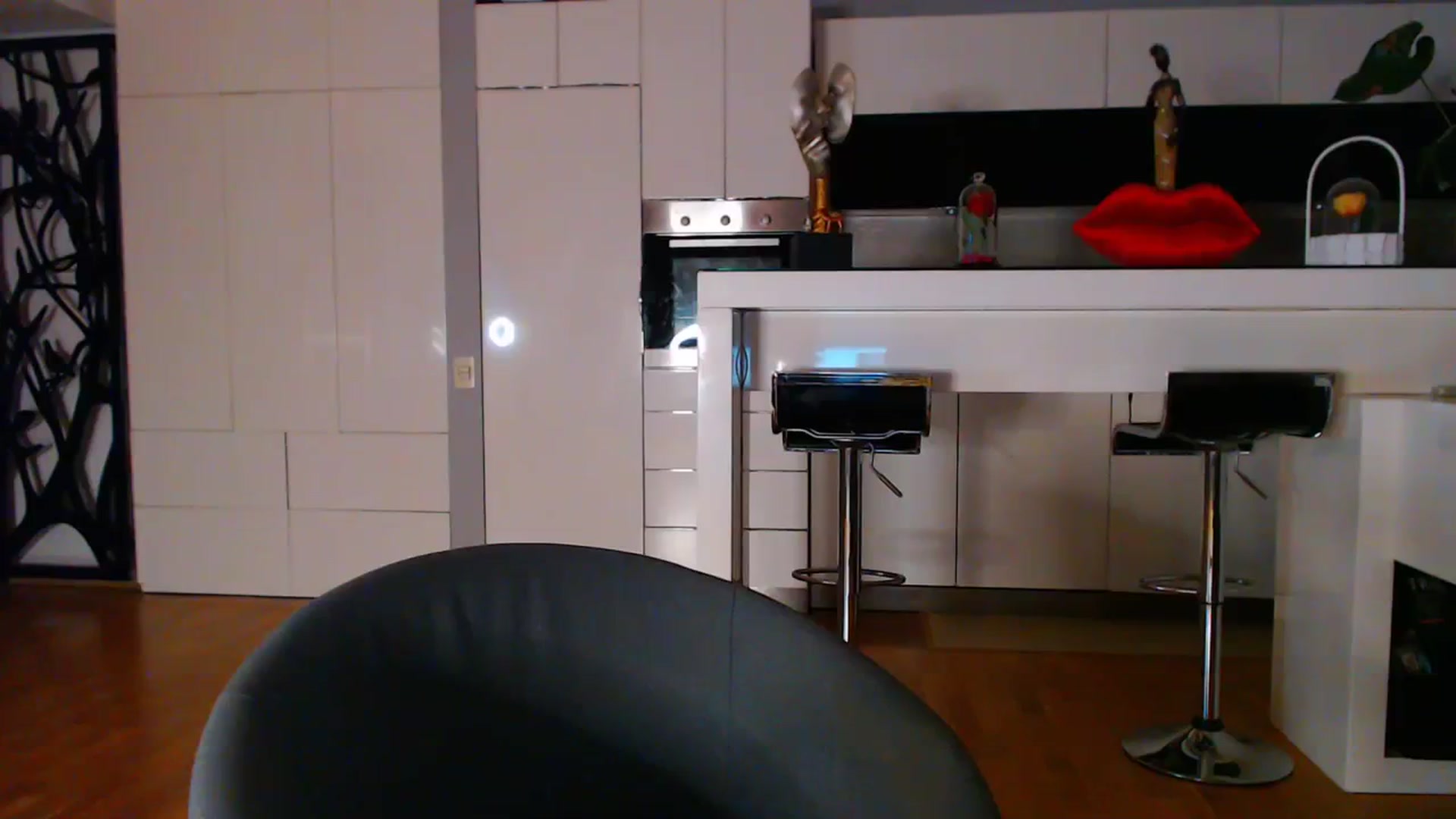 Gallery image thumbnail from D_y_y's myfreecams stream on, 10/16/2023, 04:35 image 10 of 20