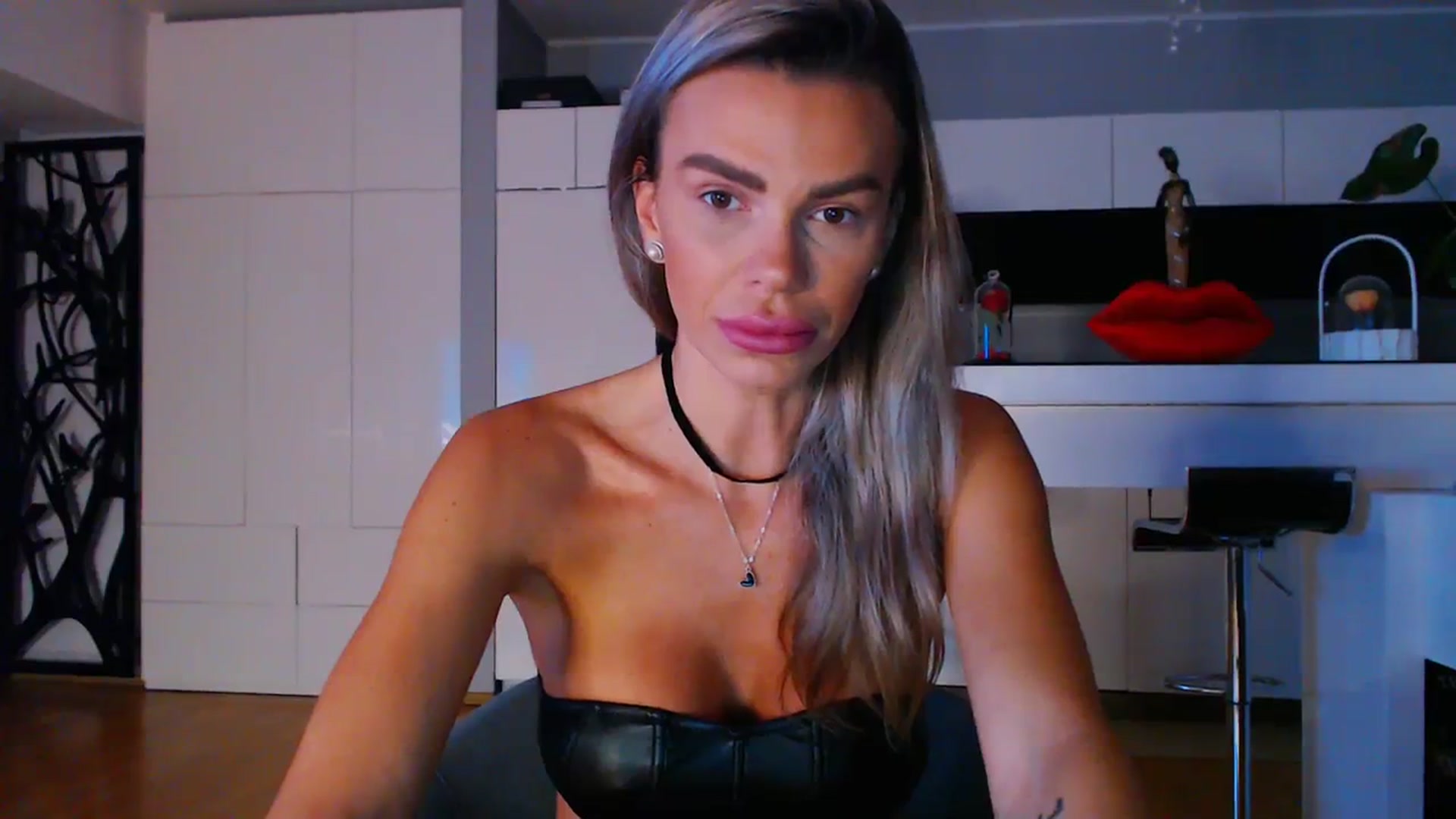 Gallery image thumbnail from D_y_y's myfreecams stream on, 10/16/2023, 04:35 image 8 of 20