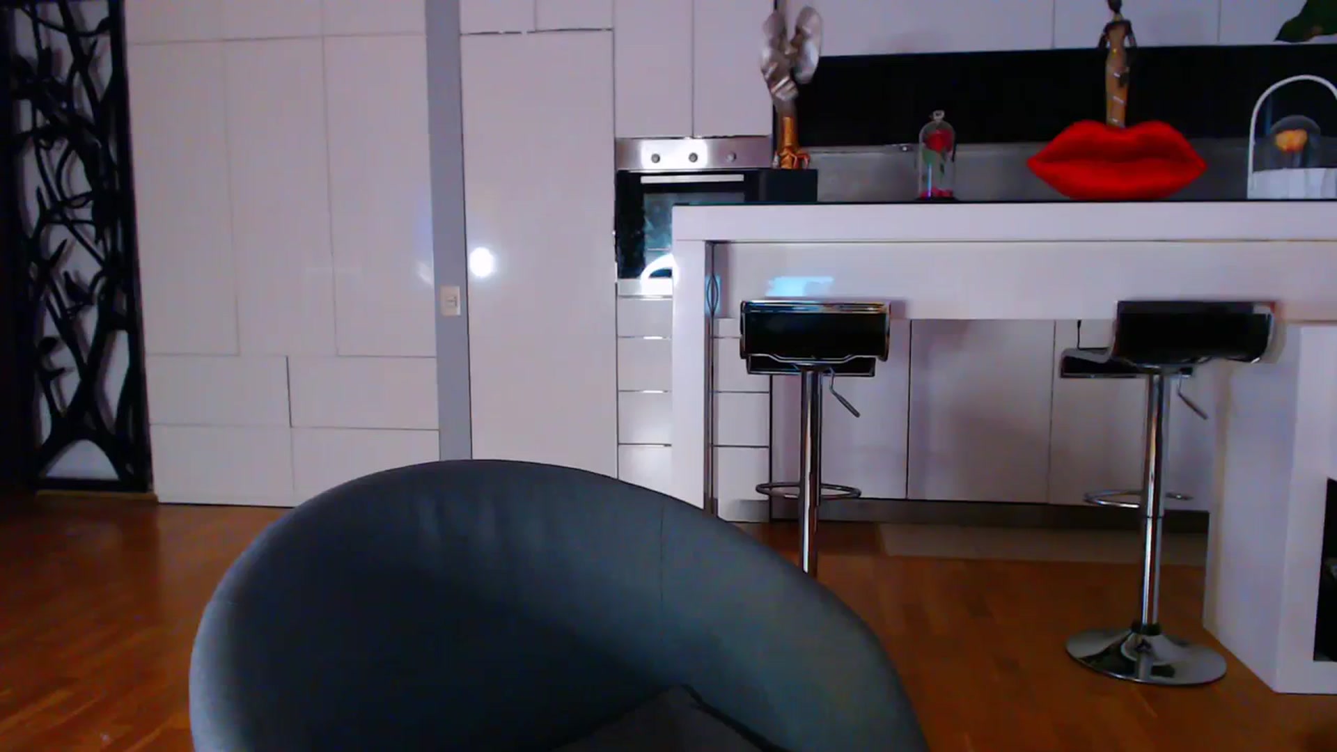 Gallery image thumbnail from D_y_y's myfreecams stream on, 10/17/2023, 04:51 image 17 of 20