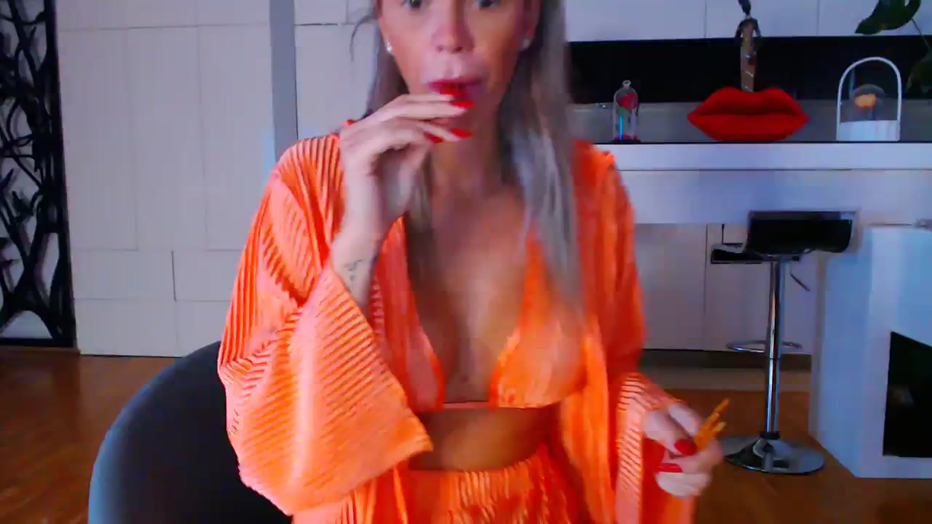 Gallery image thumbnail from D_y_y's myfreecams stream on, 10/17/2023, 04:51 image 19 of 20