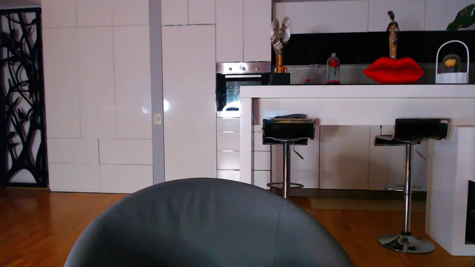 Gallery image thumbnail from D_y_y's myfreecams stream on, 10/19/2023, 05:50 image 4 of 20